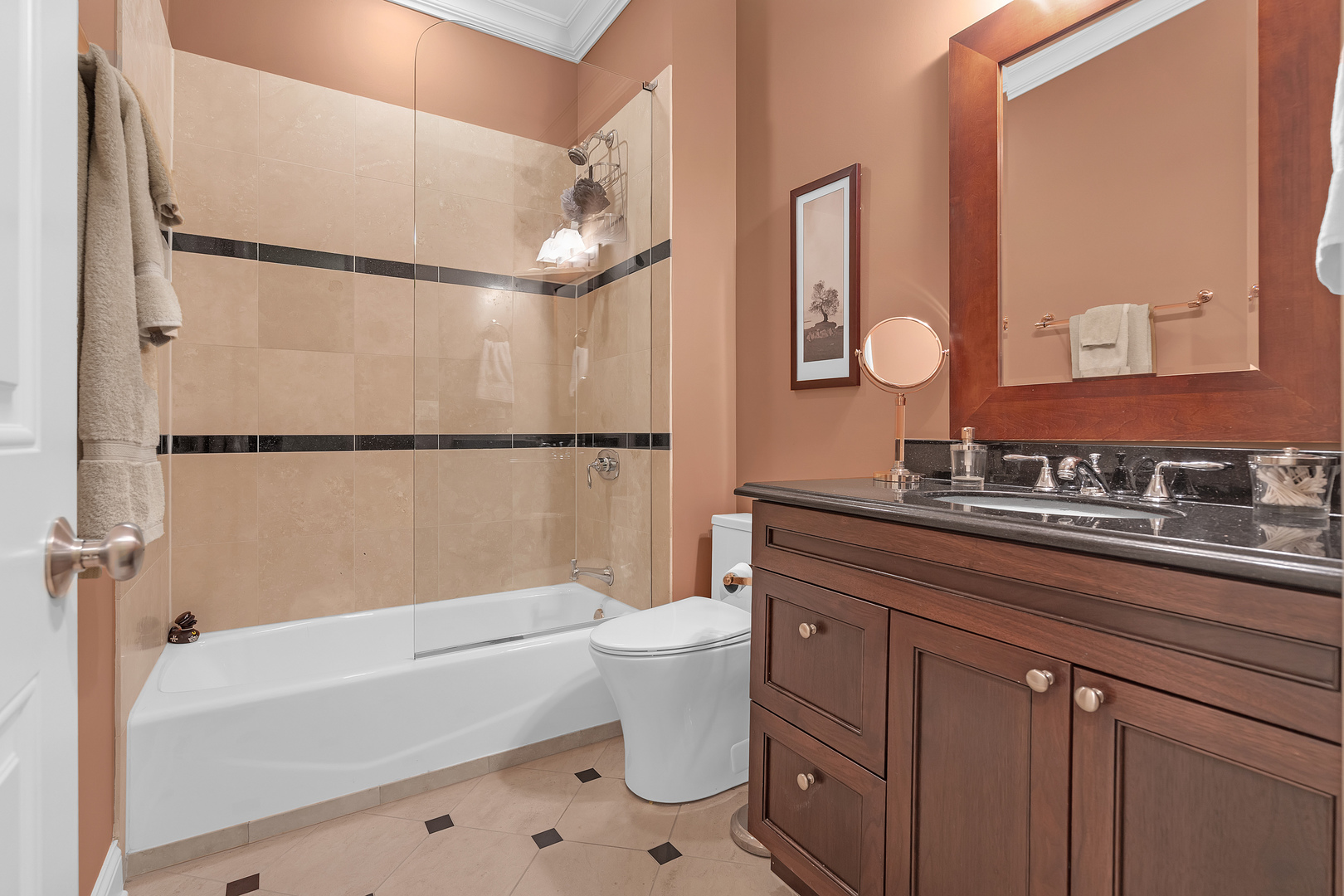 3120 N SHEFFIELD Avenue Unit: 2S
