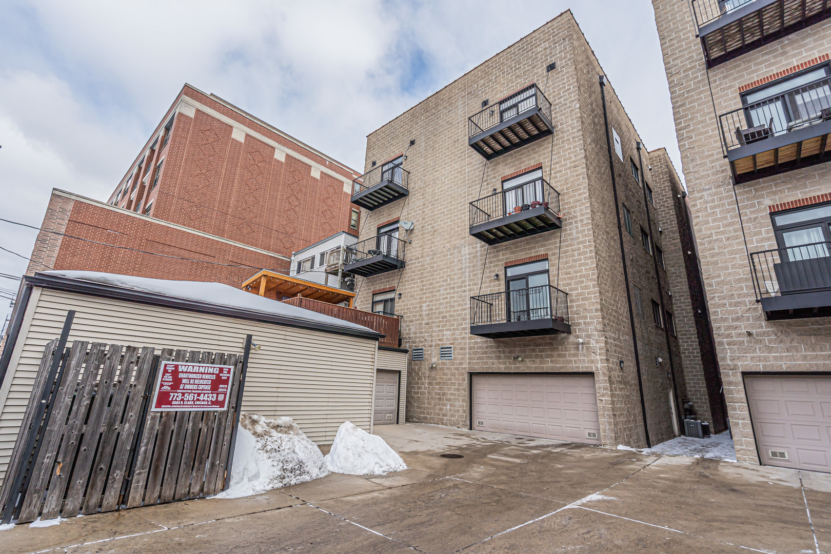 3120 N SHEFFIELD Avenue Unit: 2S