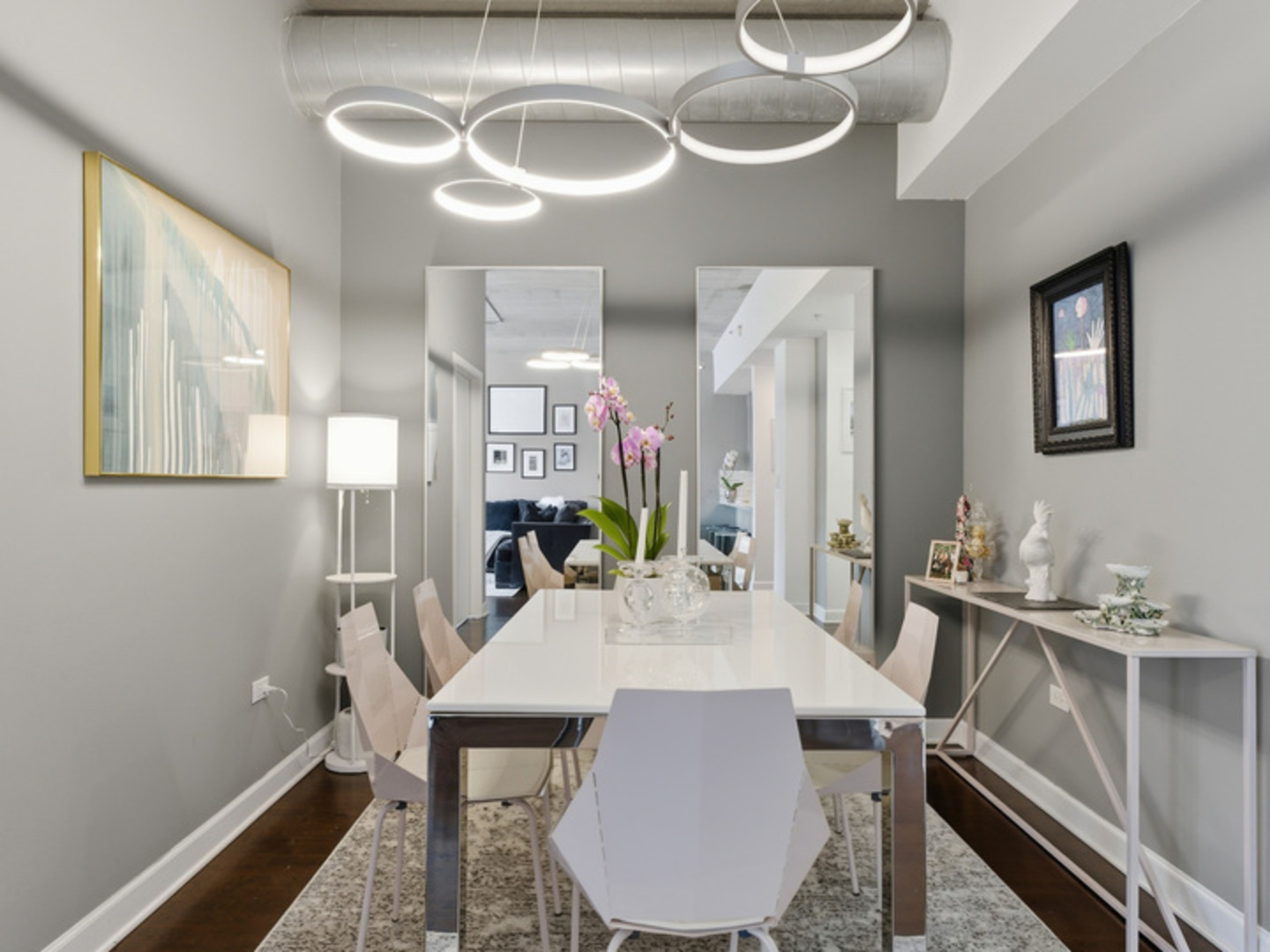 845 N Kingsbury Street Unit: 614