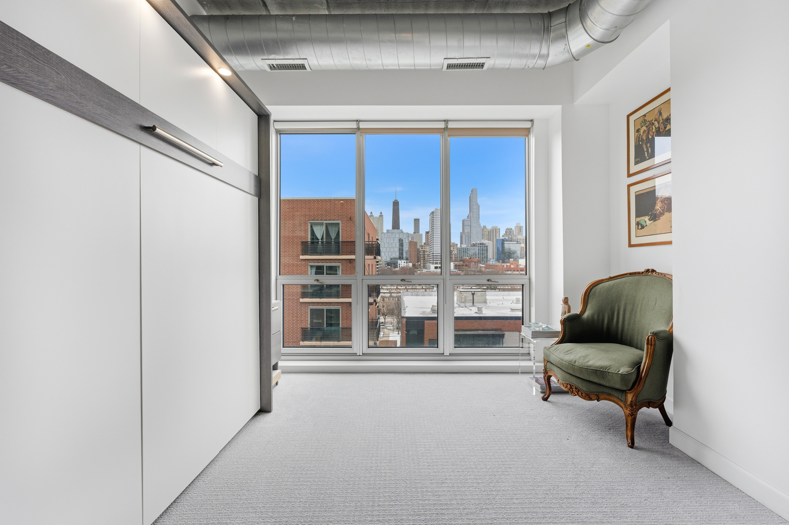 845 N Kingsbury Street Unit: 614