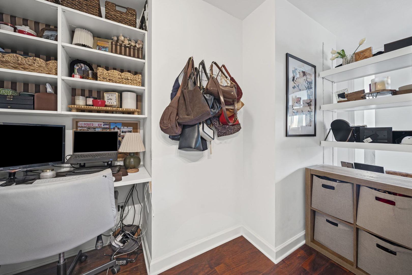 1660 N La Salle Drive Unit: 609