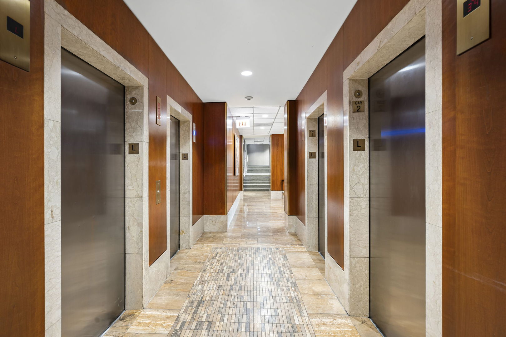 1660 N La Salle Drive Unit: 609