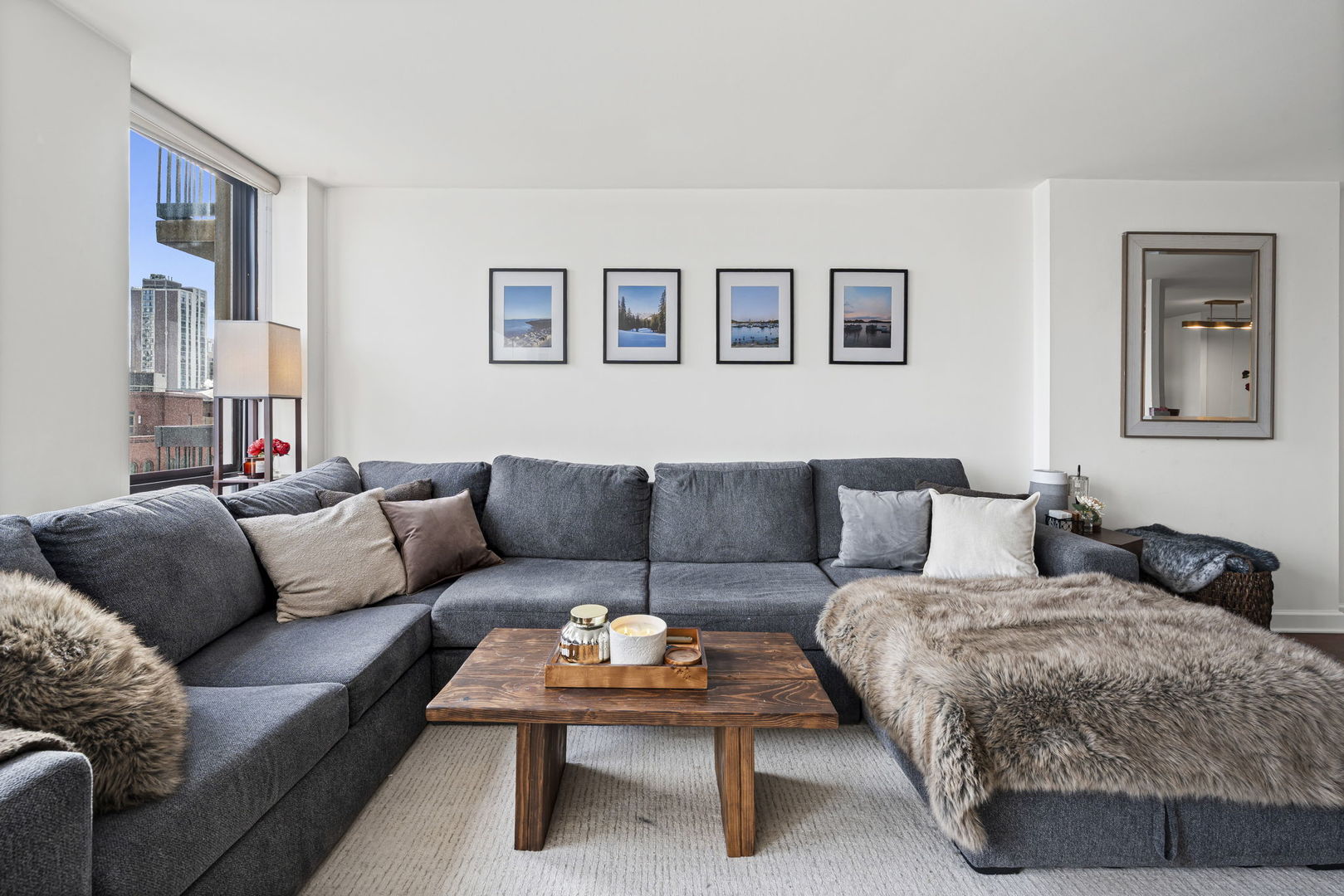 1660 N La Salle Drive Unit: 609