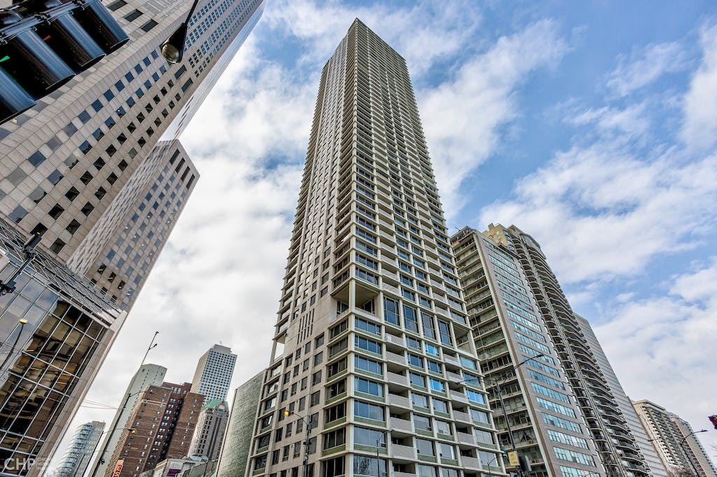 1000 N Lake Shore Plaza Unit: 15B