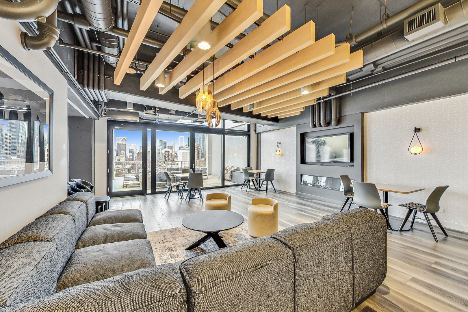 1530 S State Street Unit: 14N