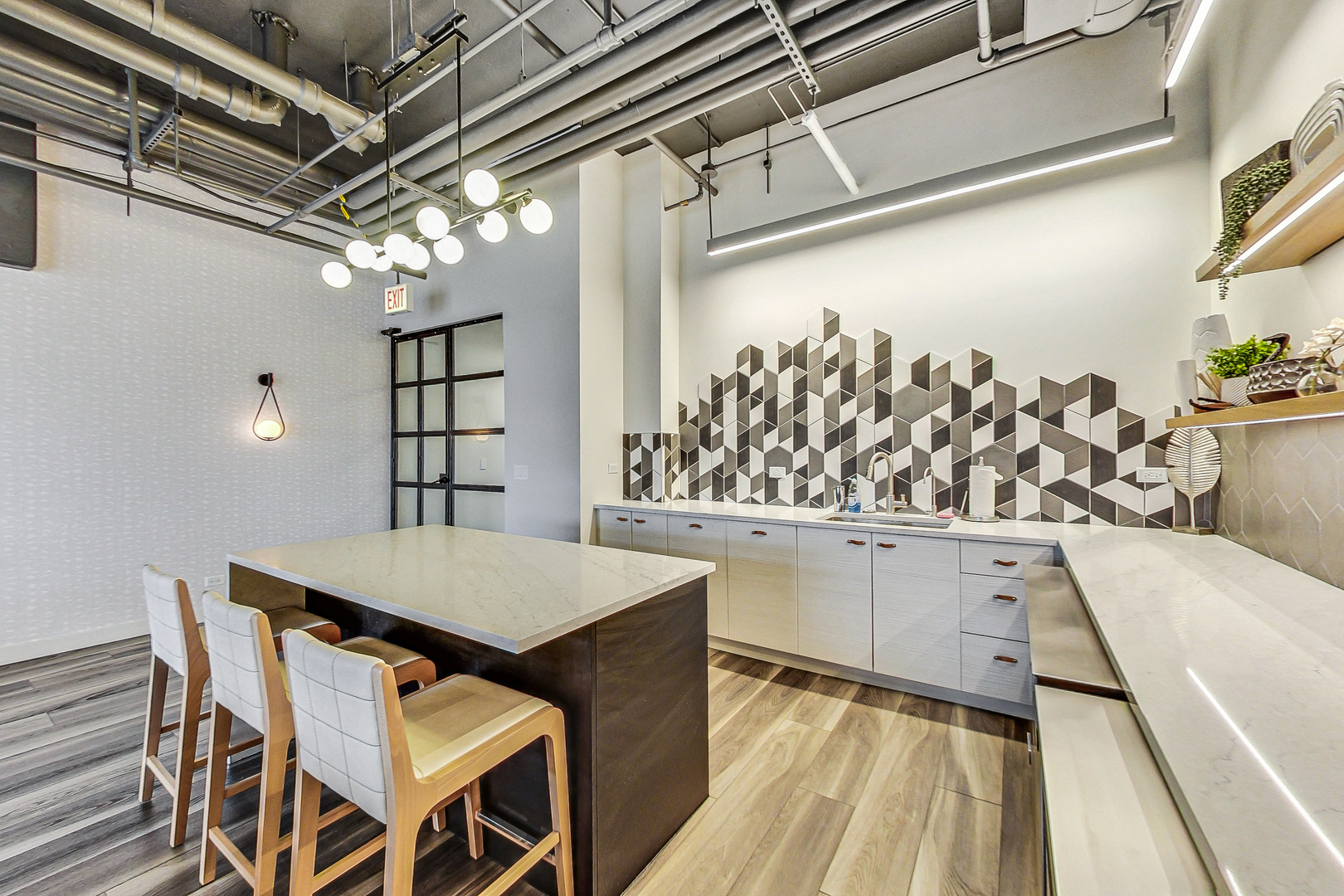 1530 S State Street Unit: 14N