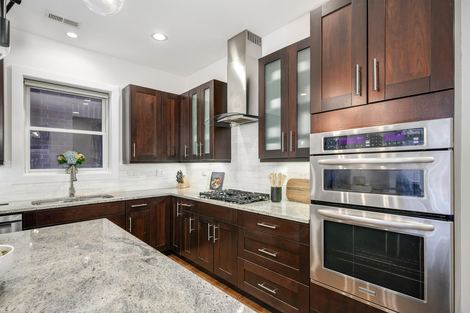 1242 W Jackson Boulevard Unit: 2W