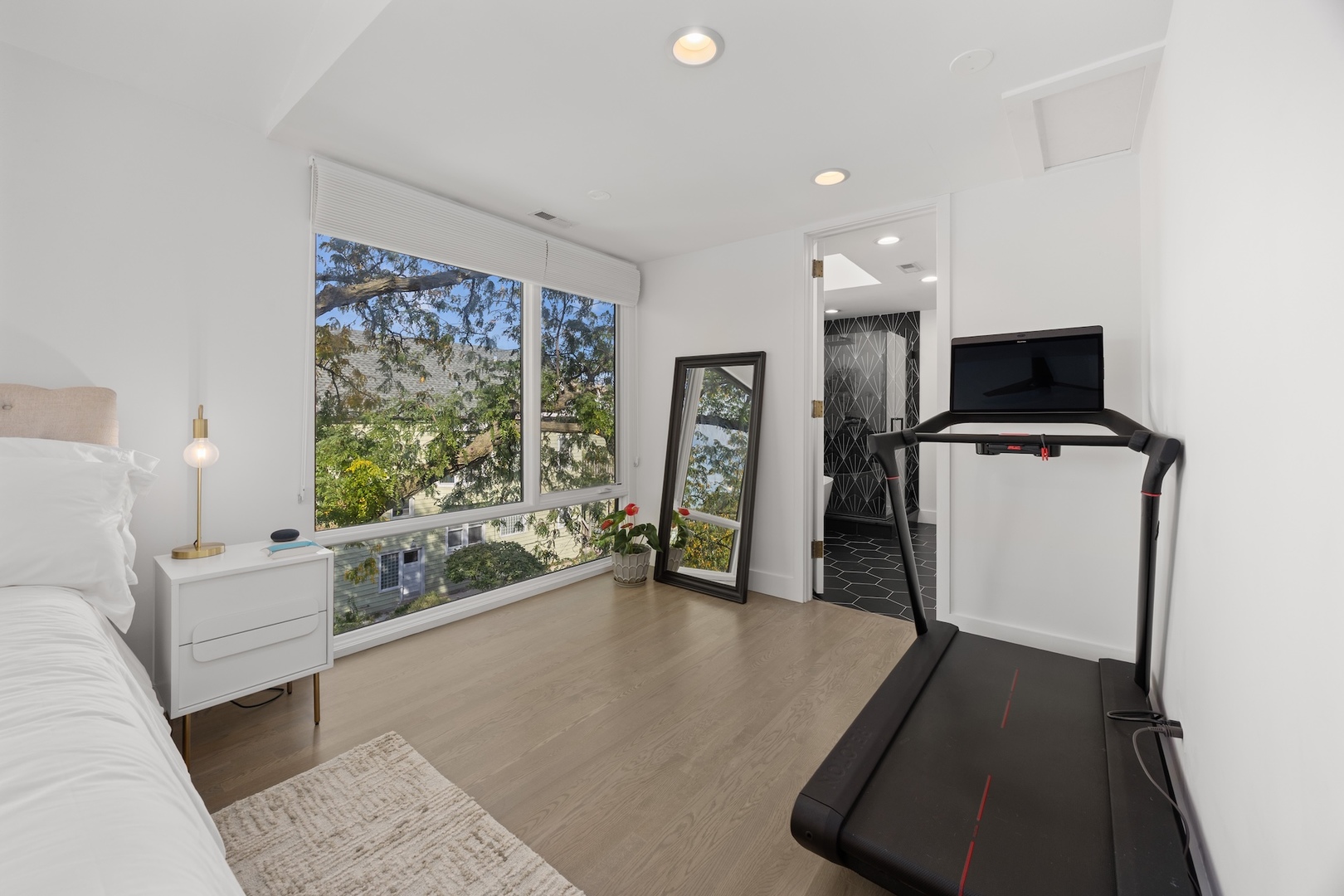 2659 N Magnolia Avenue