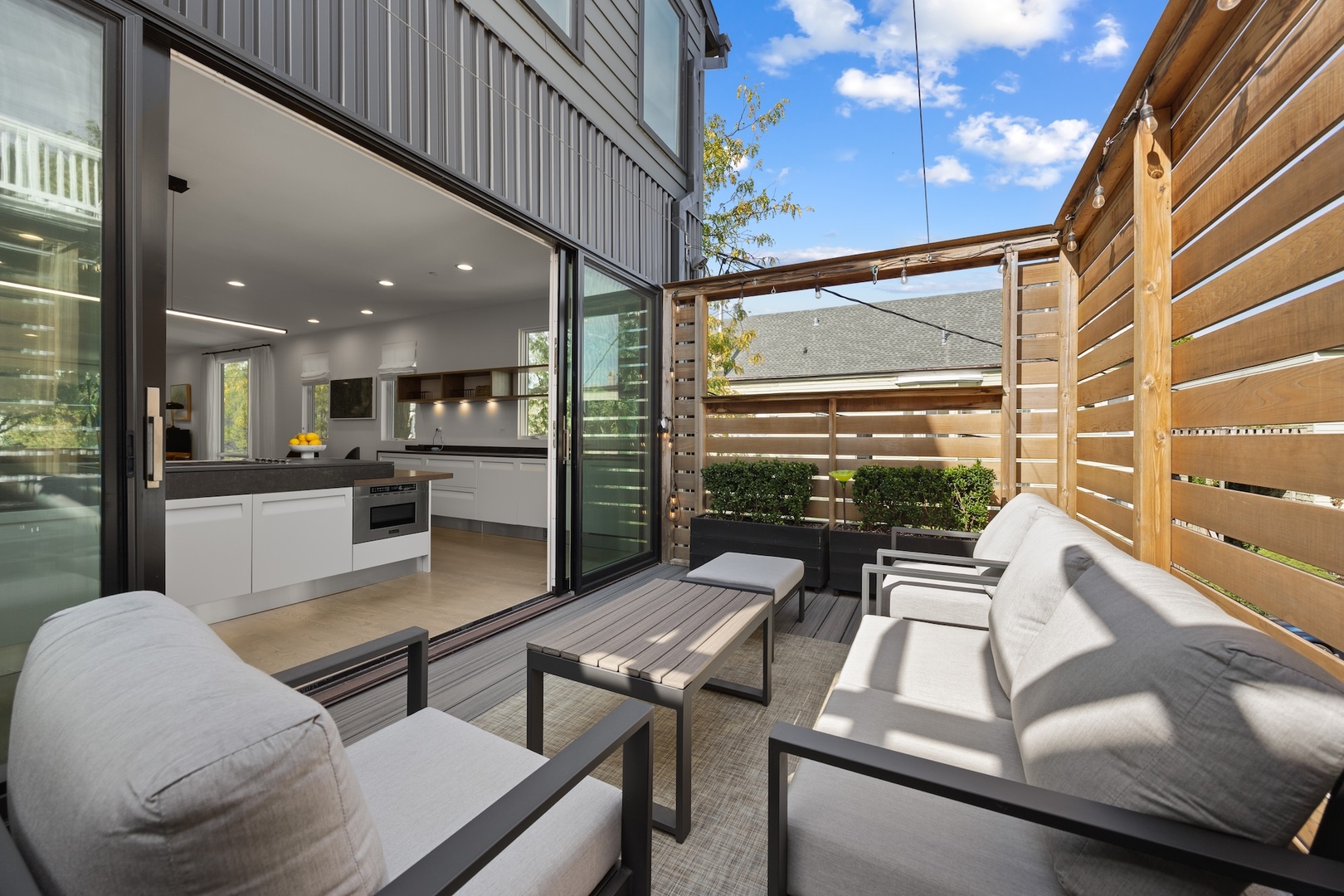 2659 N Magnolia Avenue