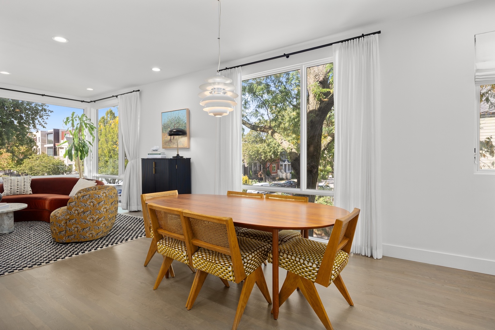 2659 N Magnolia Avenue