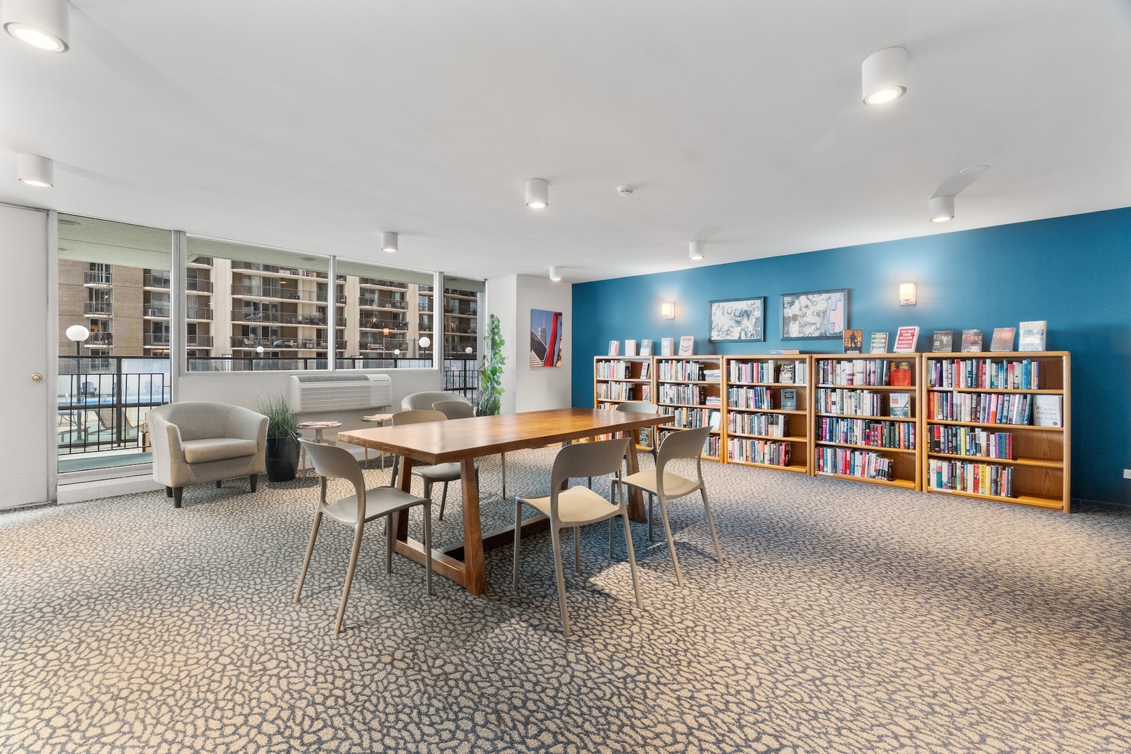 6033 N Sheridan Road Unit: 7C