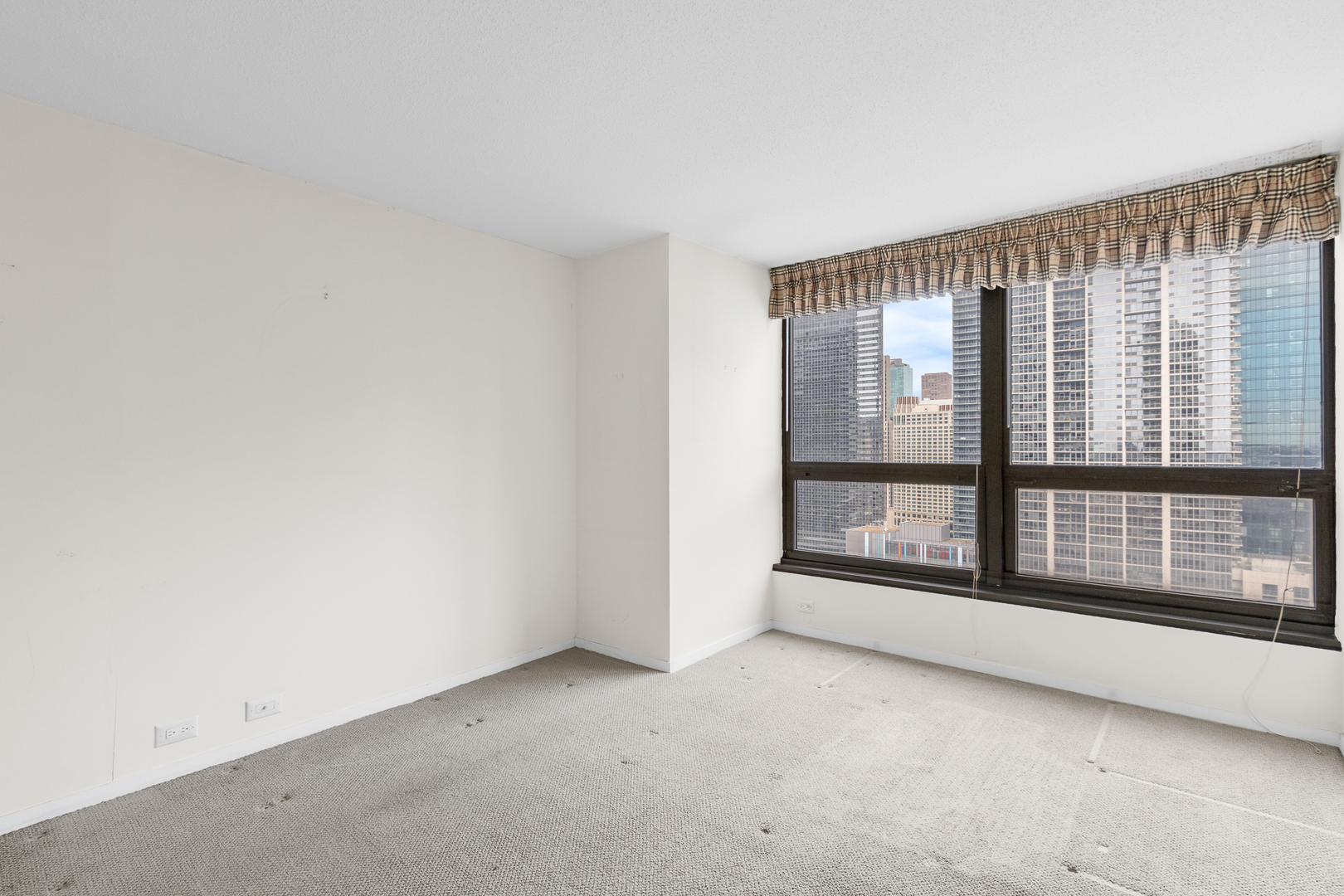 360 E Randolph Street Unit: 2307