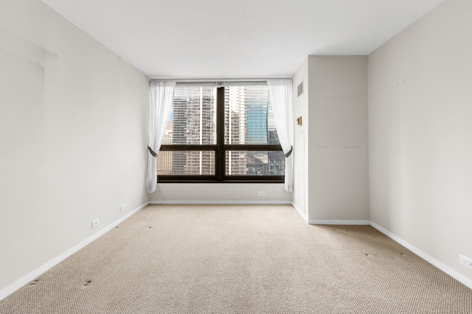 360 E Randolph Street Unit: 2307