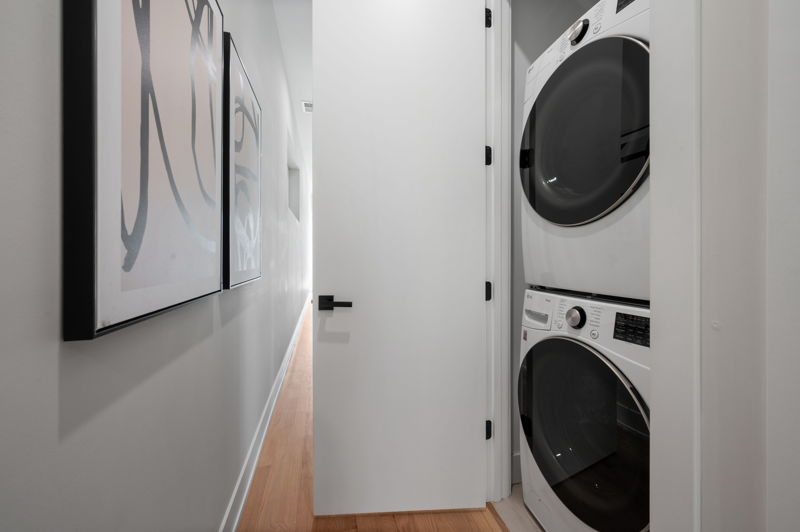 910 N Wood Street Unit: 2