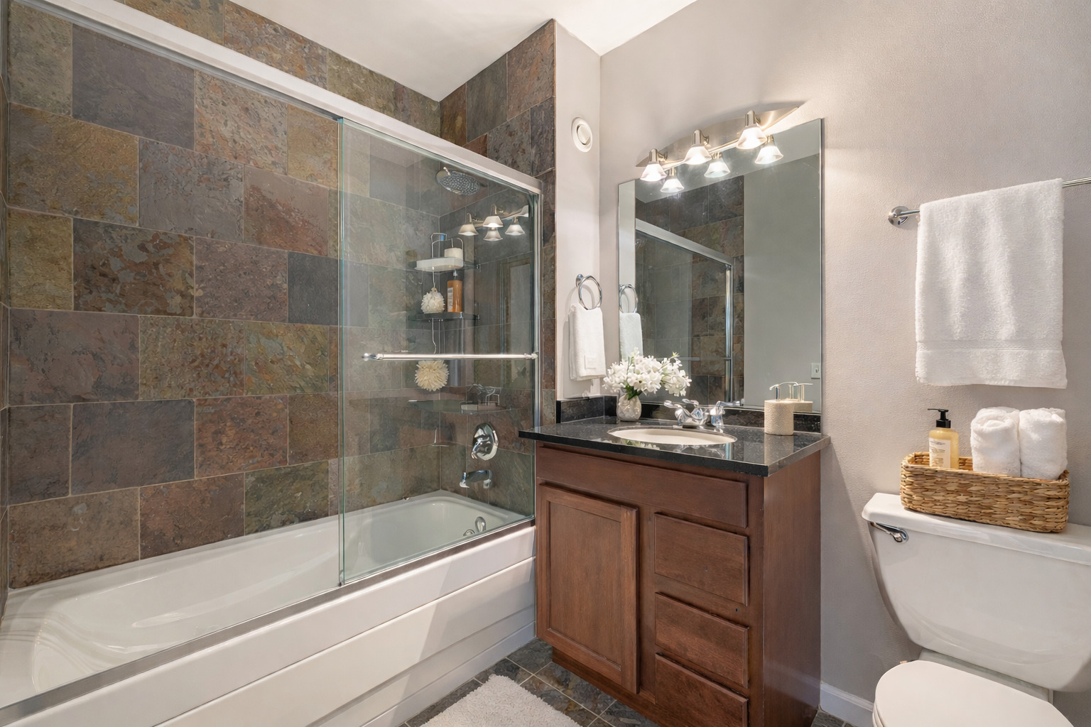 125 S Jefferson Street Unit: 1810