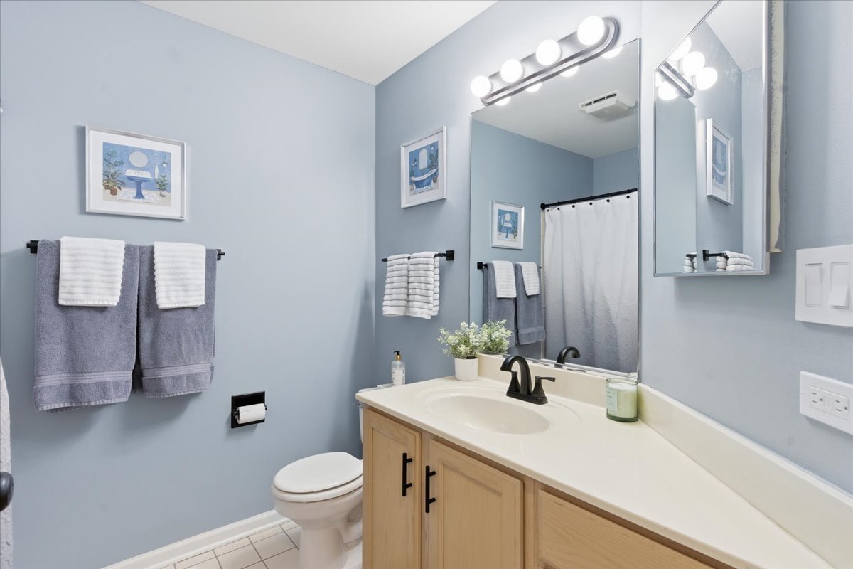 1947 Heron Avenue Unit: B