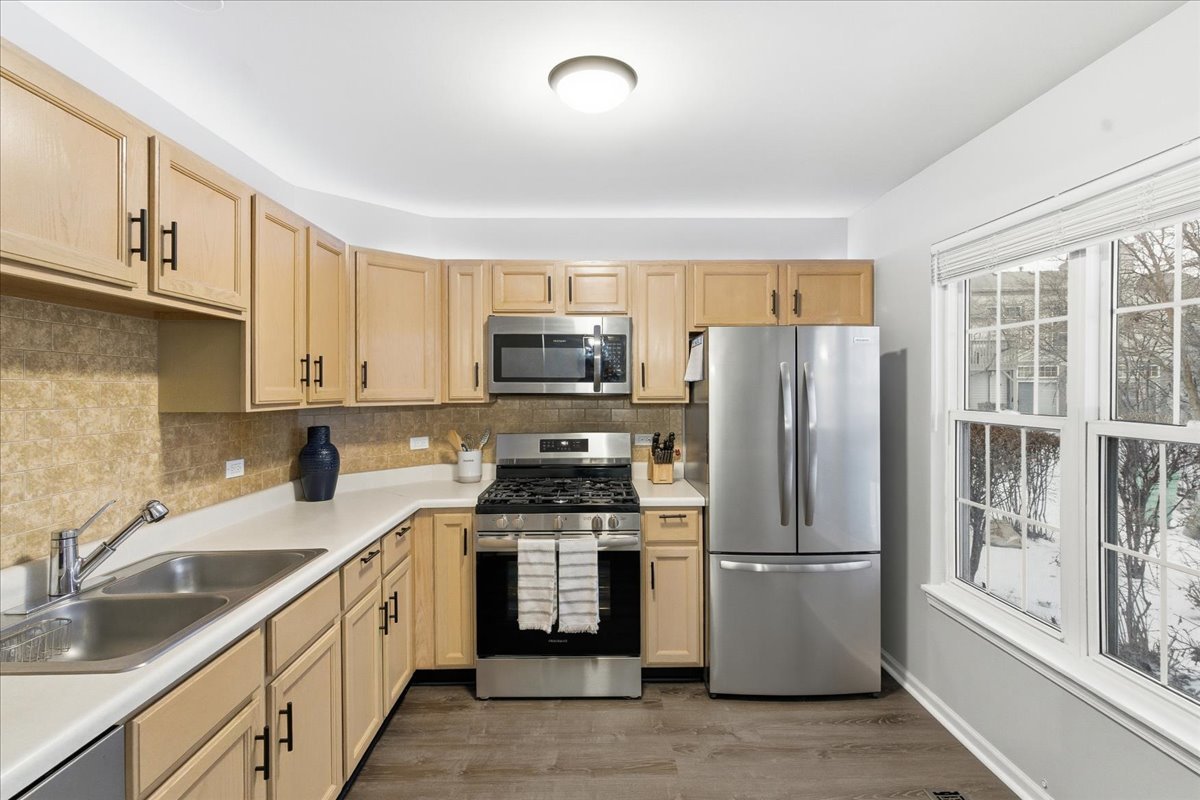 1947 Heron Avenue Unit: B