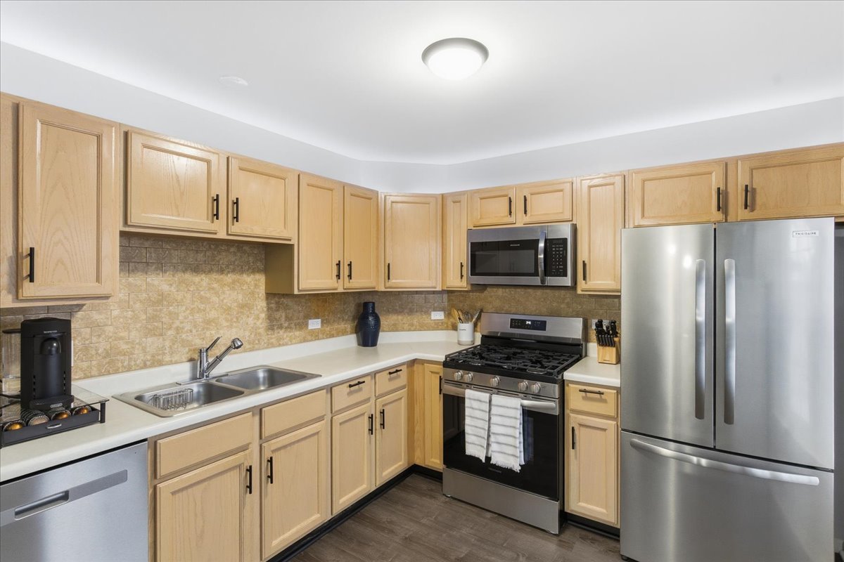 1947 Heron Avenue Unit: B