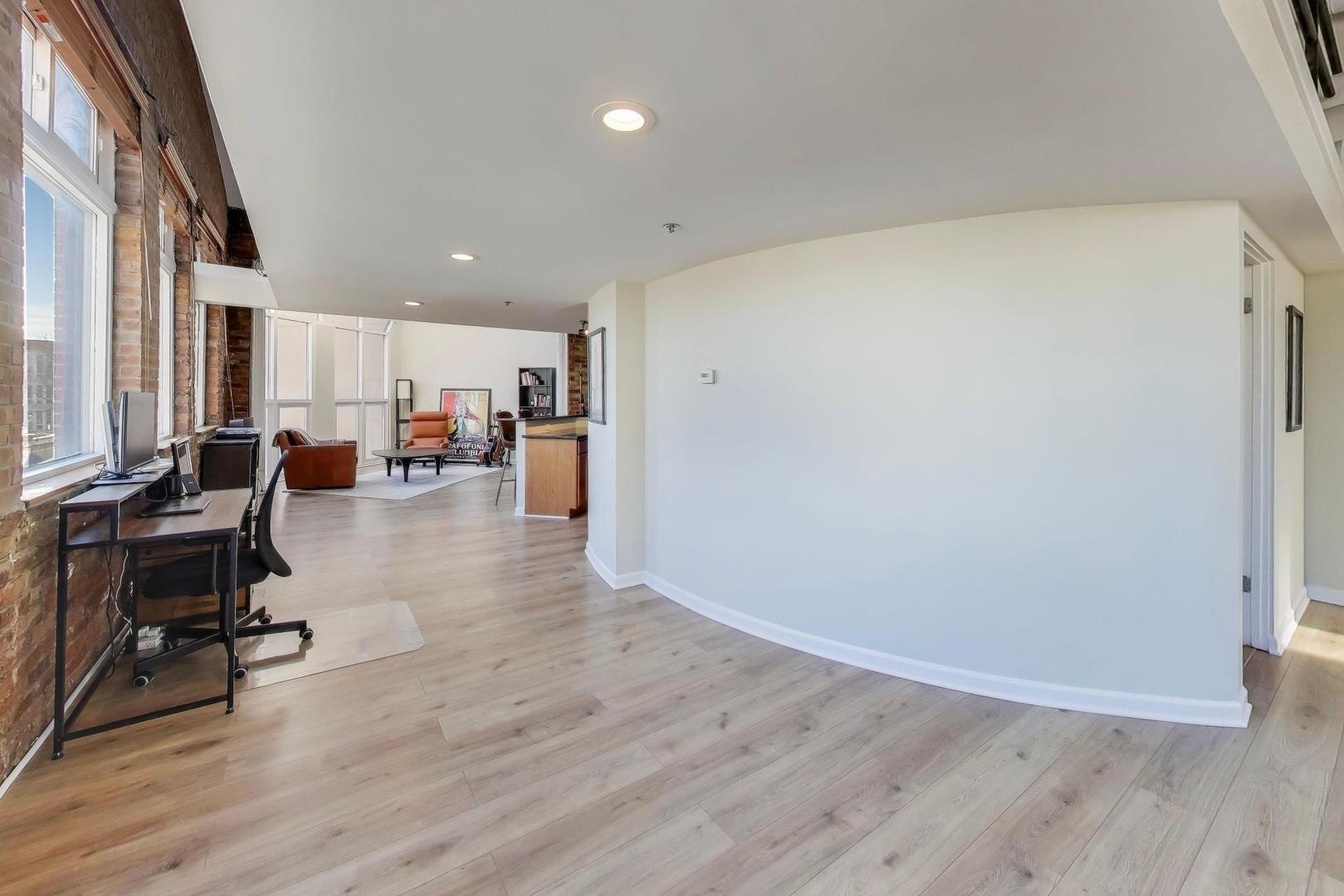 1000 W Diversey Parkway Unit: 3D