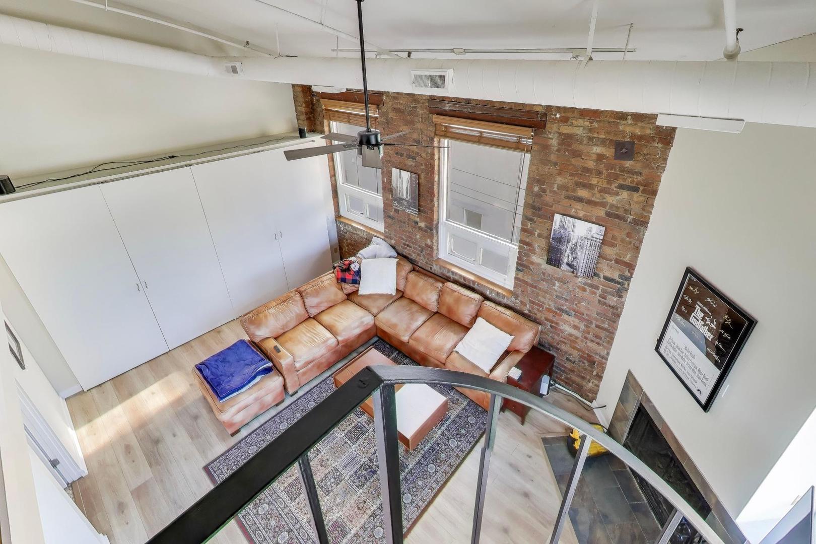 1000 W Diversey Parkway Unit: 3D