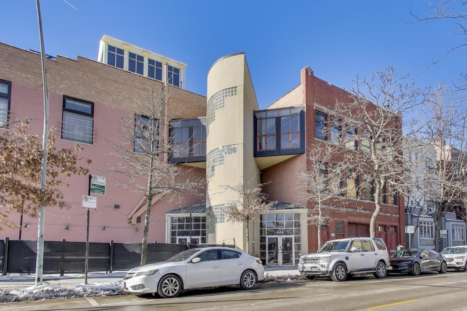1000 W Diversey Parkway Unit: 3D
