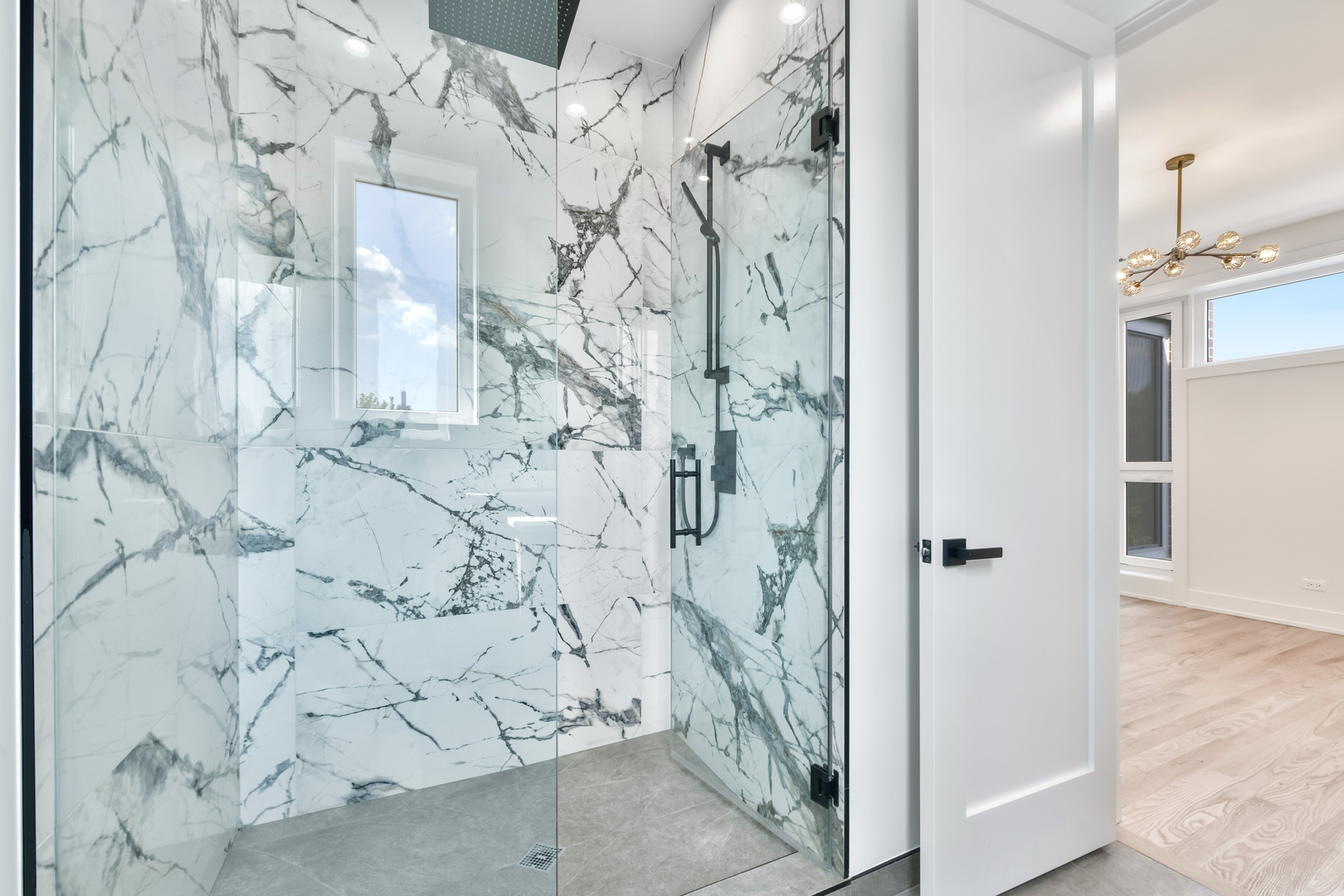 2147 W Adams Street Unit: 3S