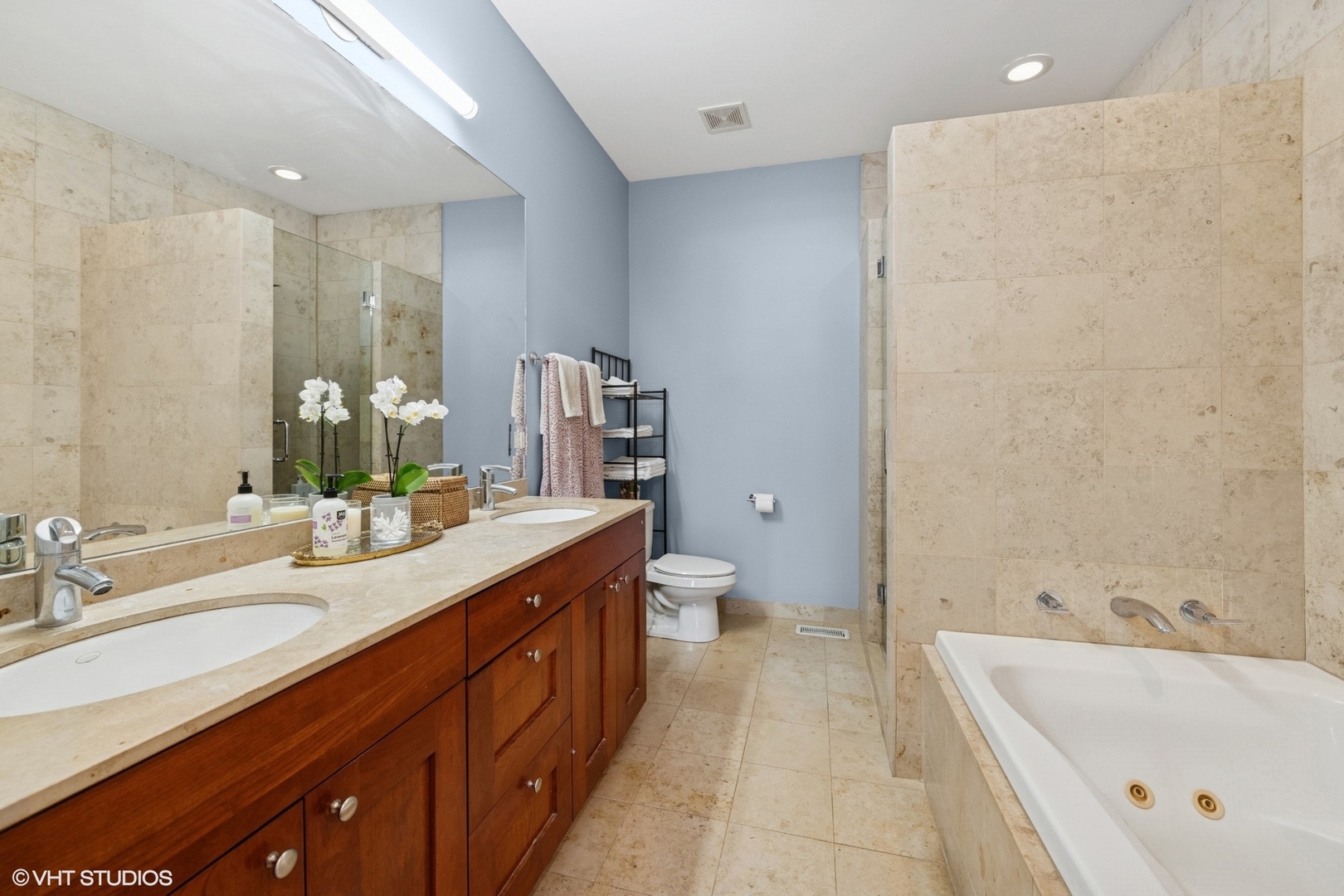 1418 W Chestnut Street Unit: 1