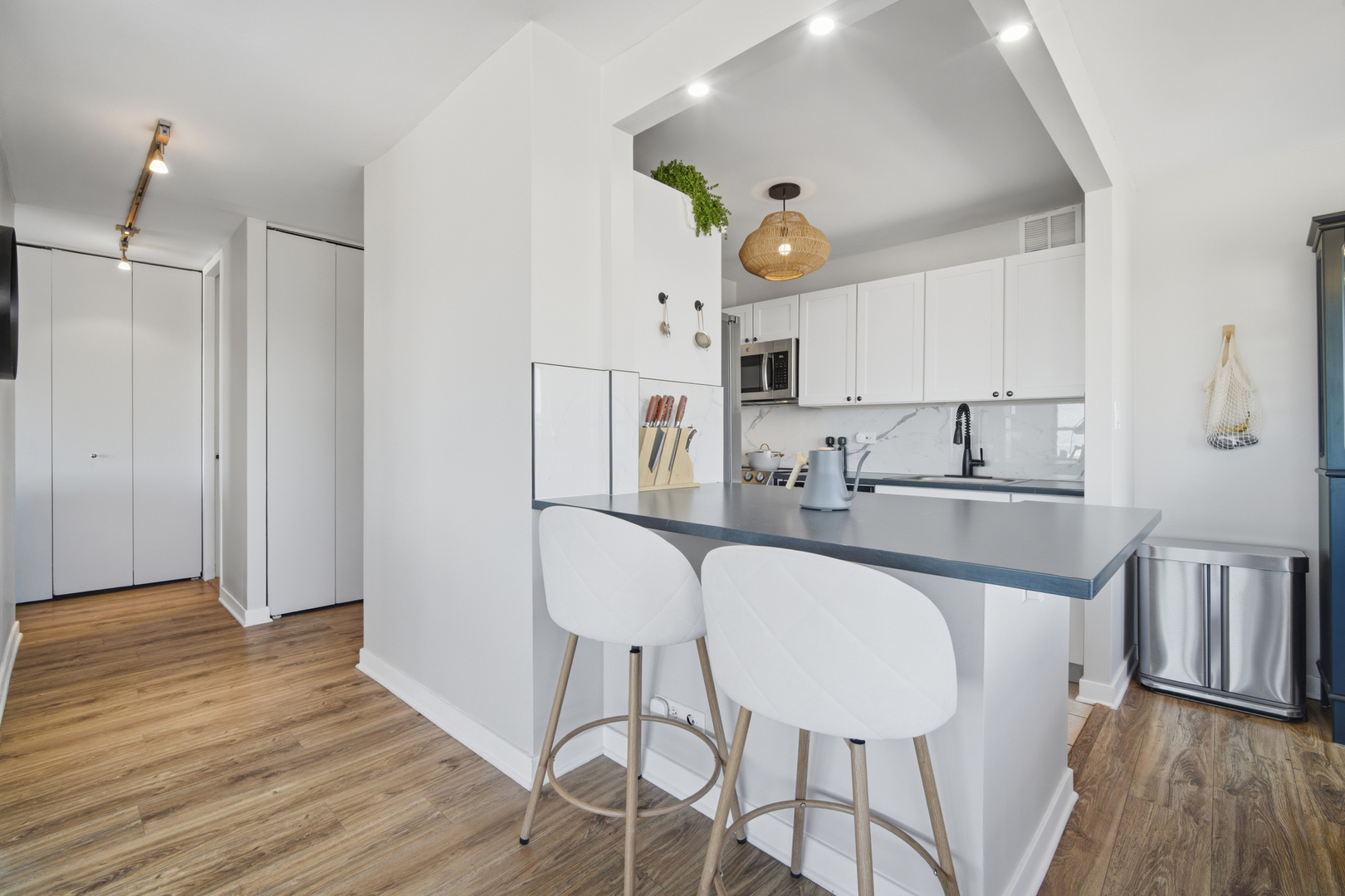 655 W Irving Park Road Unit: 2916