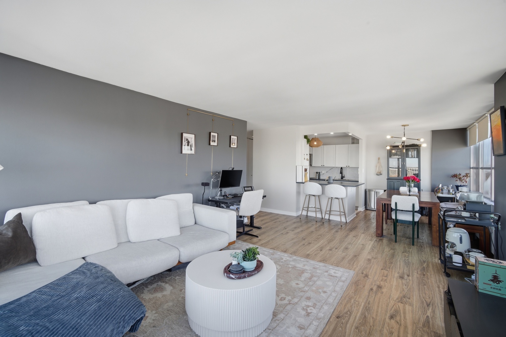 655 W Irving Park Road Unit: 2916