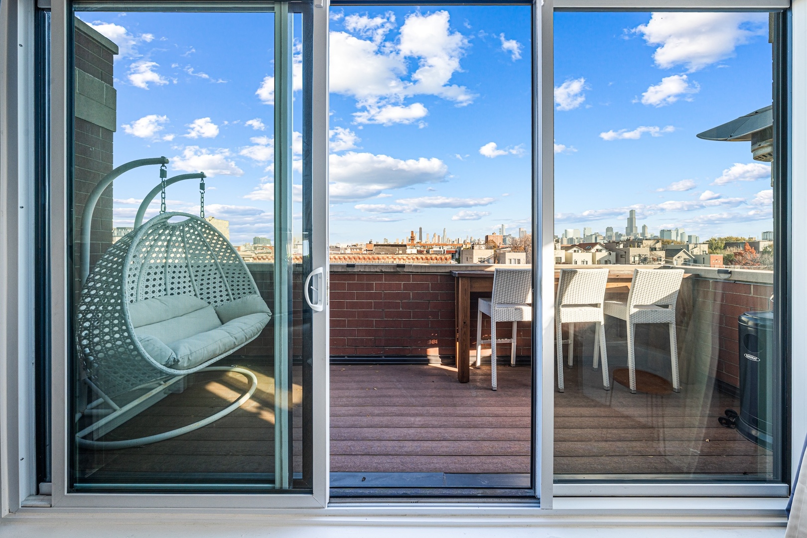 956 N Wood Street Unit: PH