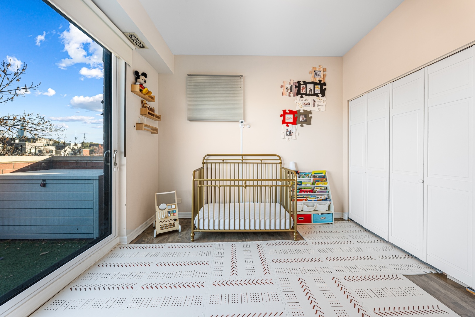 956 N Wood Street Unit: PH