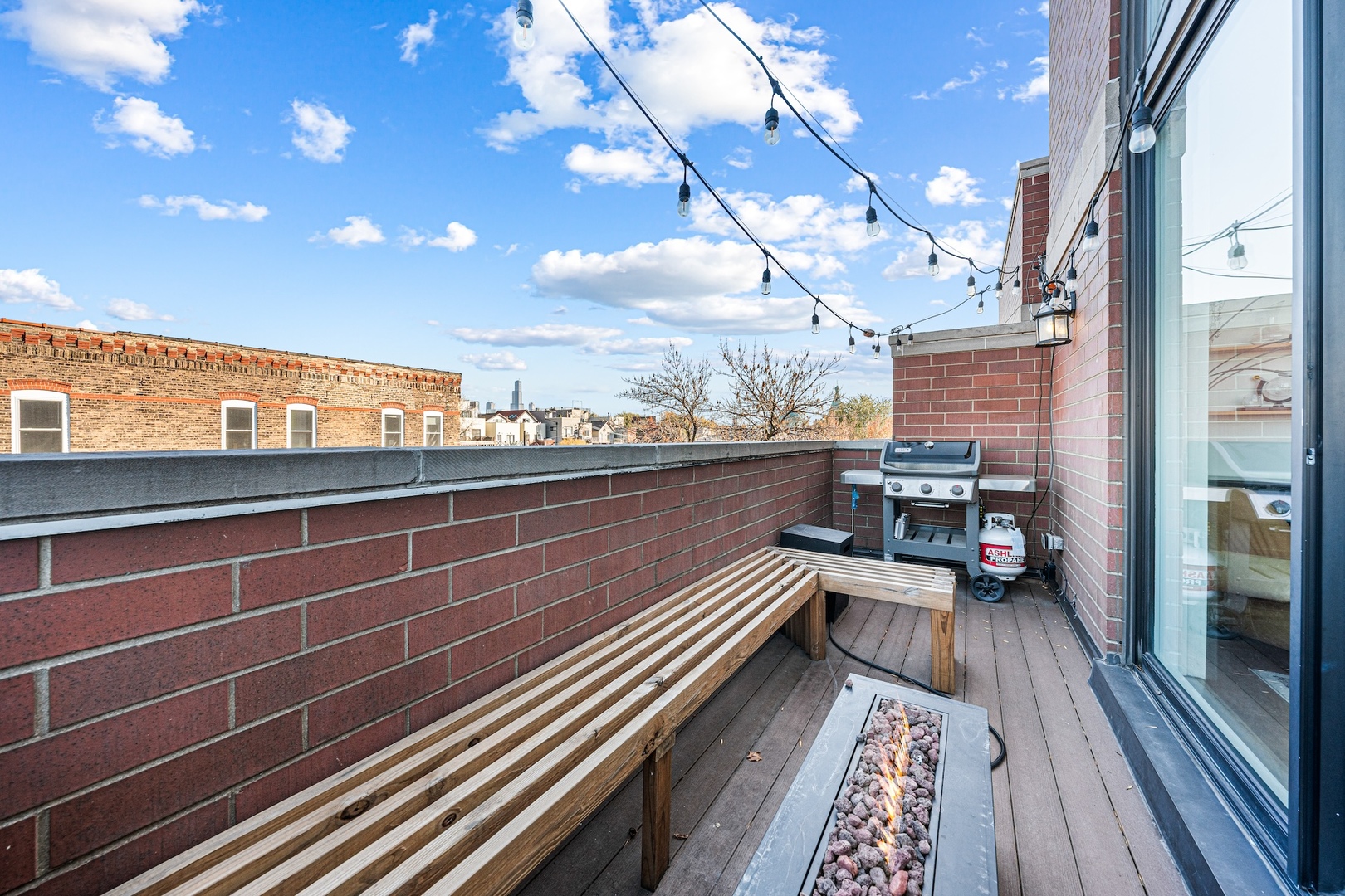956 N Wood Street Unit: PH