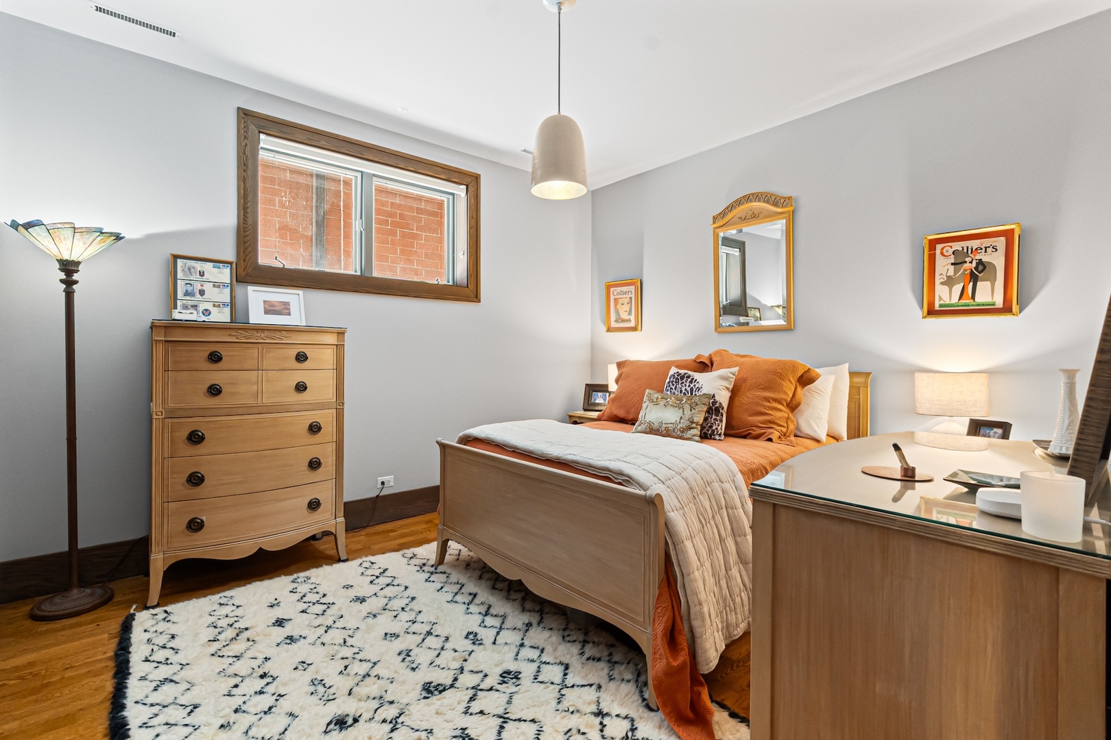 820 W Buckingham Place Unit: 1