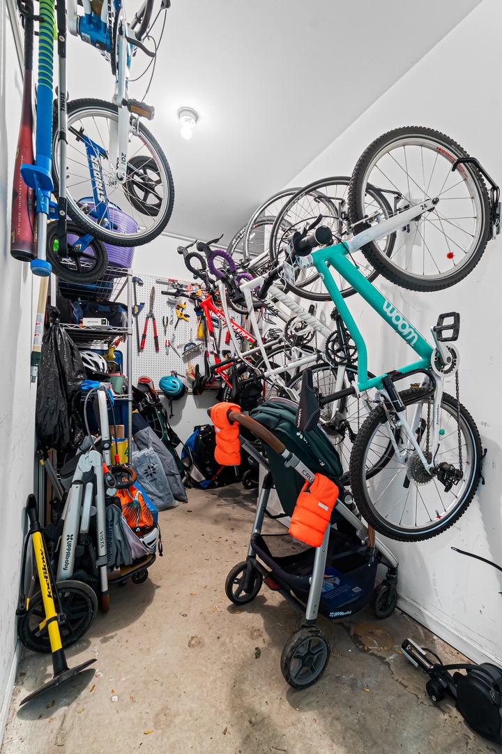 820 W Buckingham Place Unit: 1