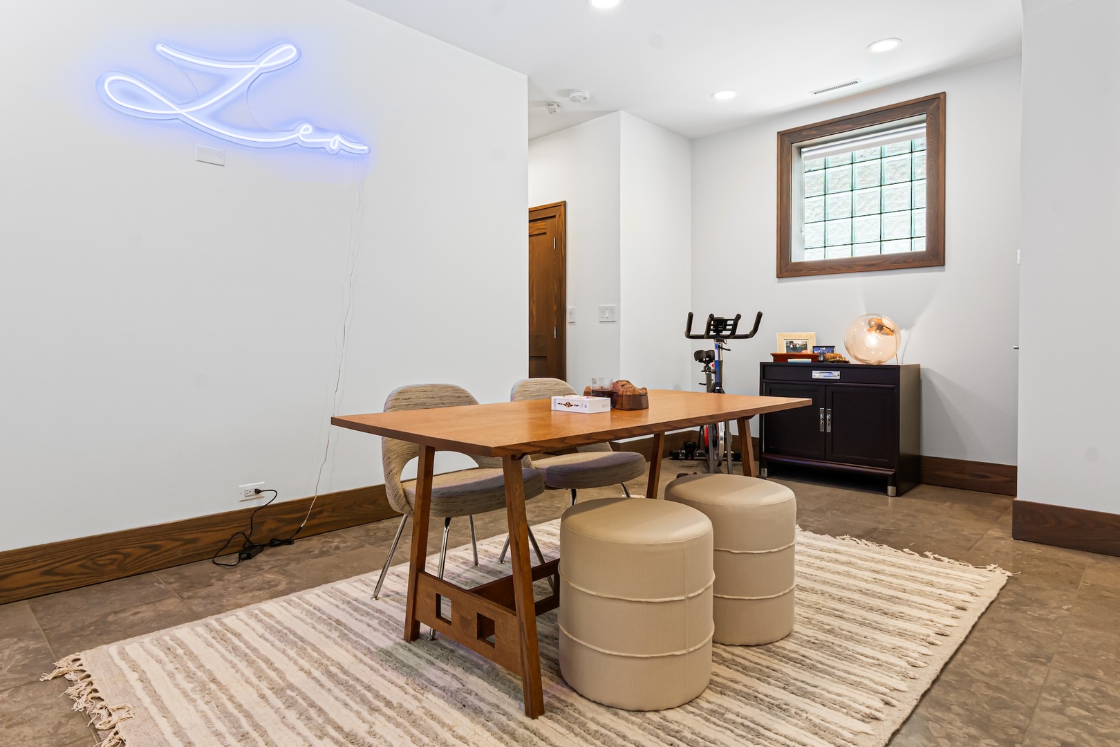 820 W Buckingham Place Unit: 1