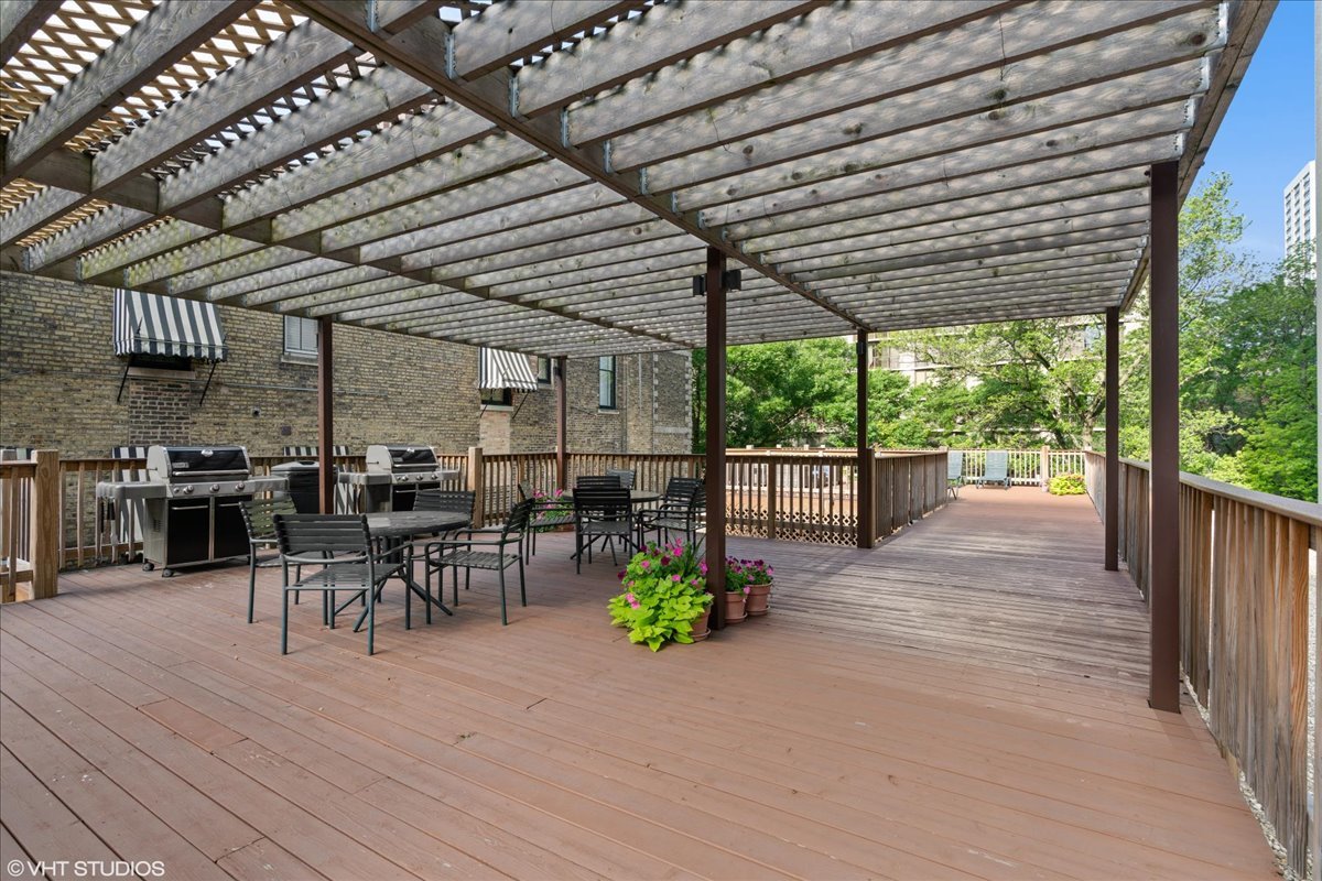 1445 N State Parkway Unit: 2103