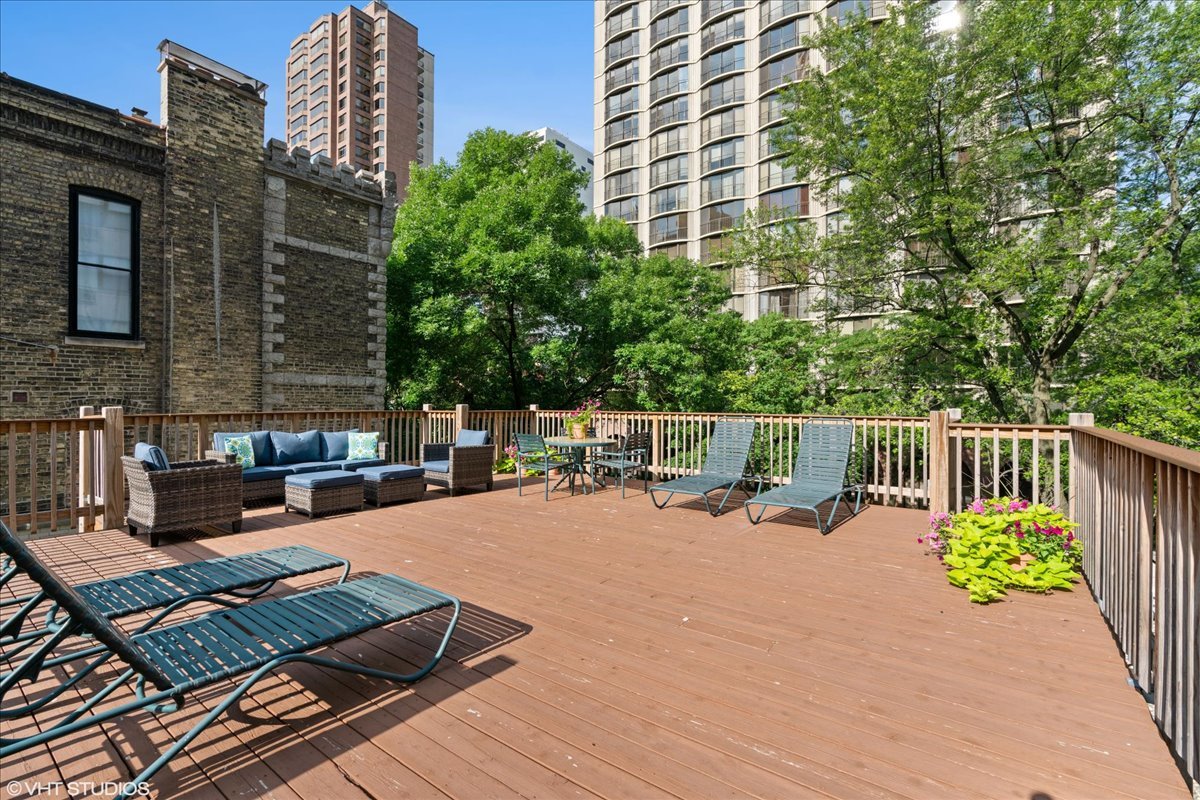 1445 N State Parkway Unit: 2103