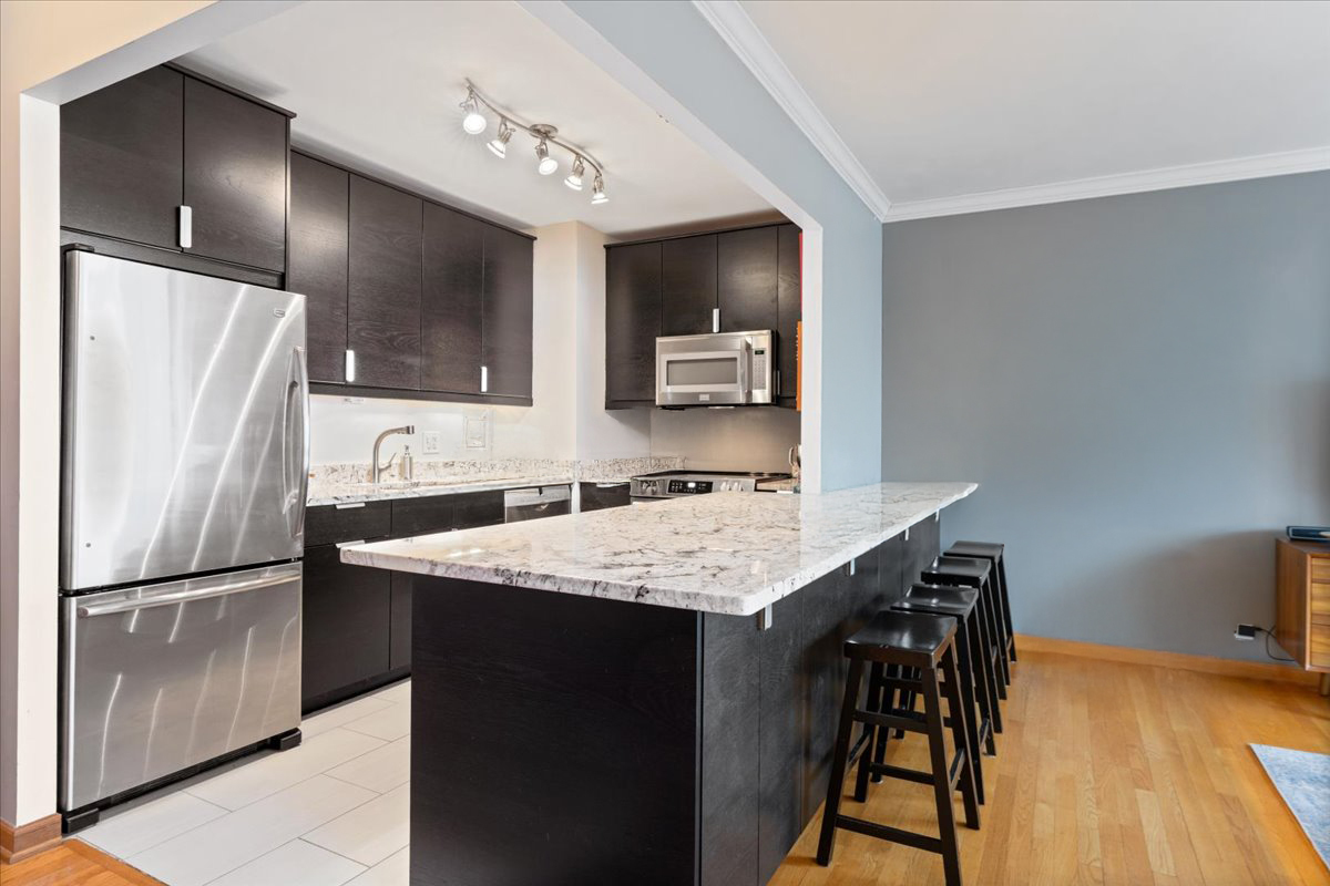 1445 N State Parkway Unit: 2103