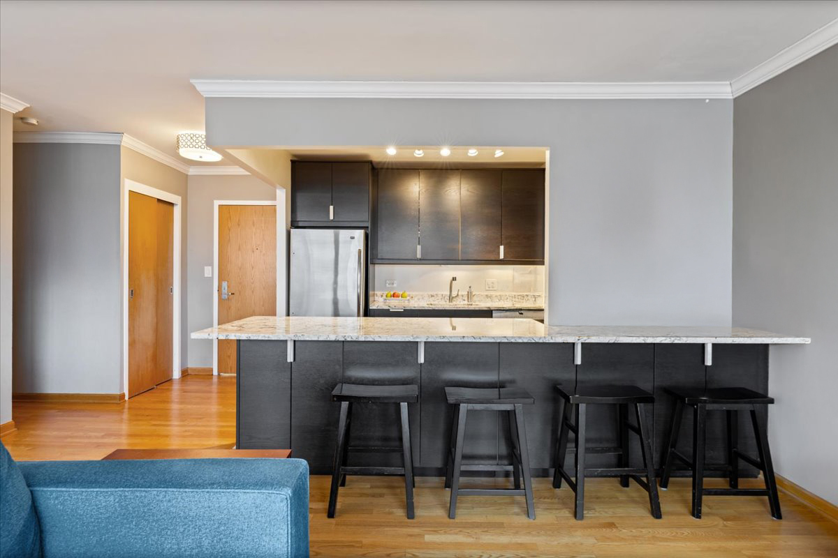 1445 N State Parkway Unit: 2103