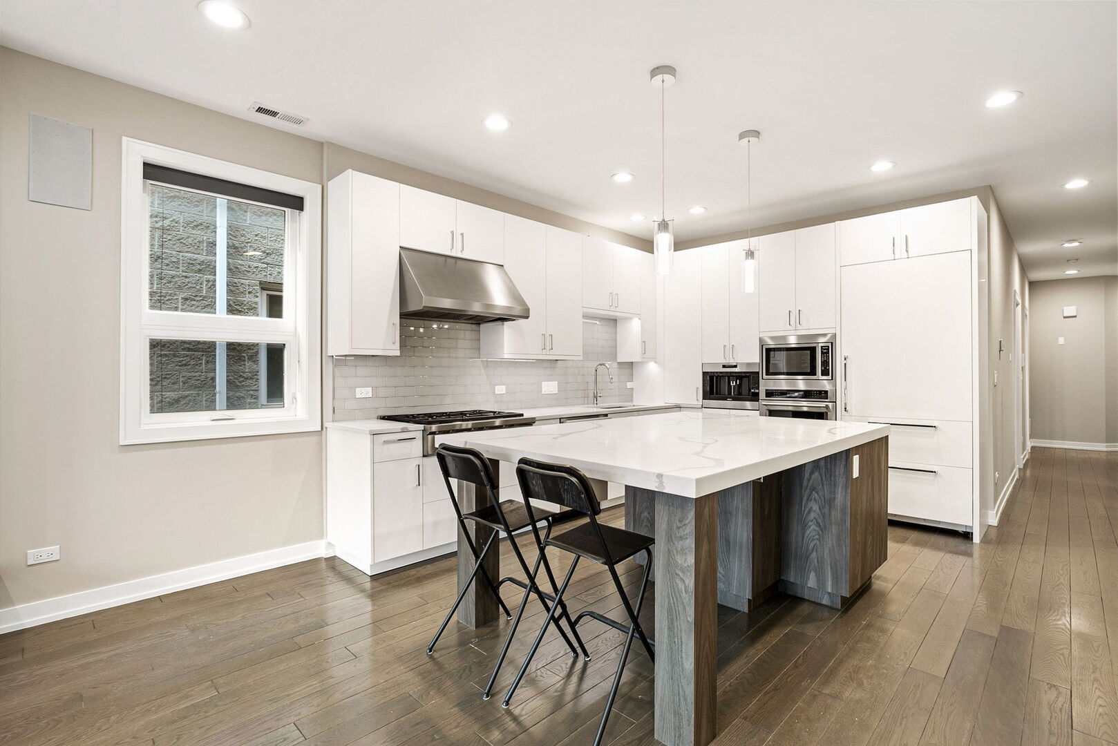 1448 W Erie Street Unit: 2