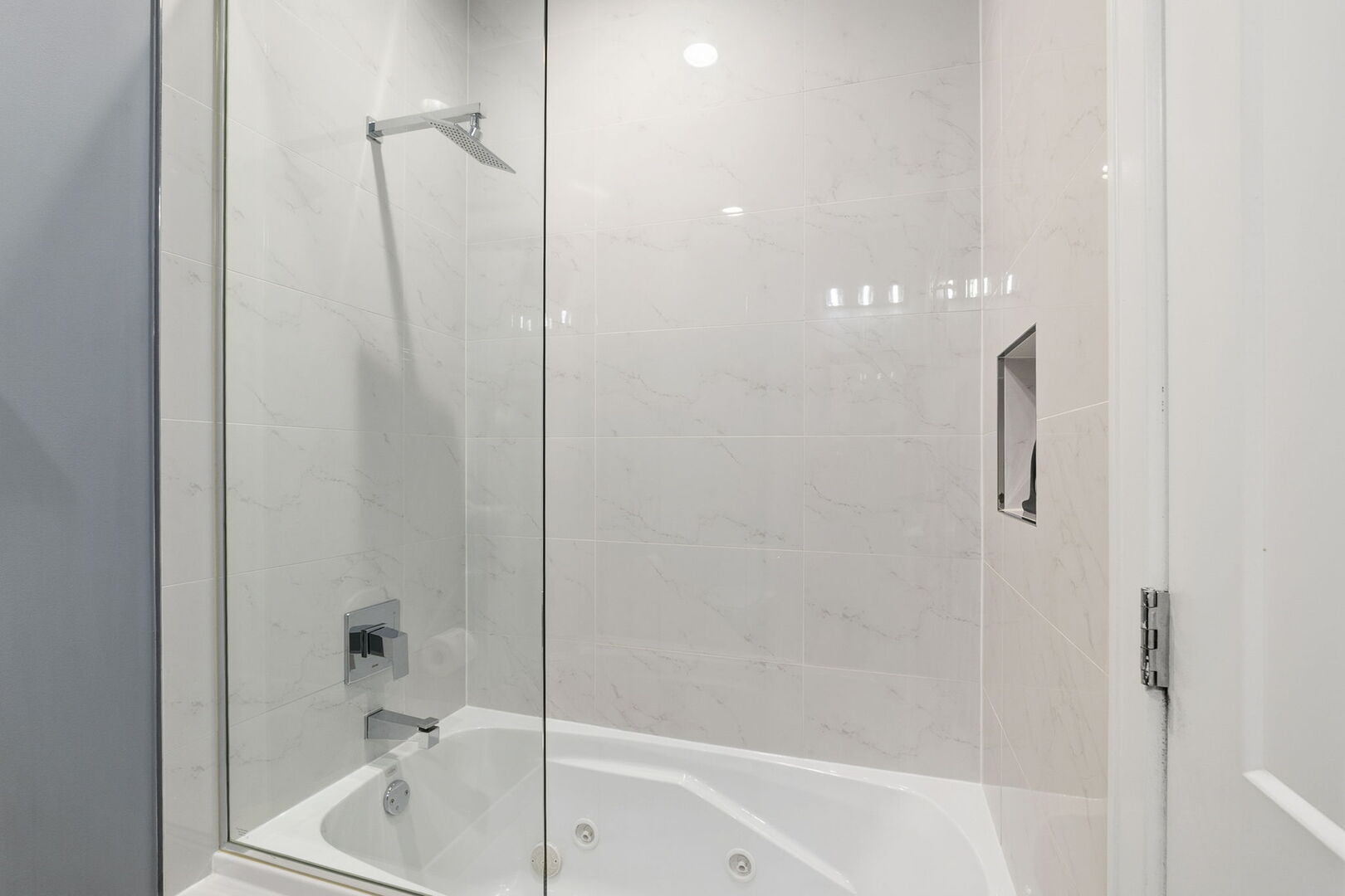 1448 W Erie Street Unit: 2