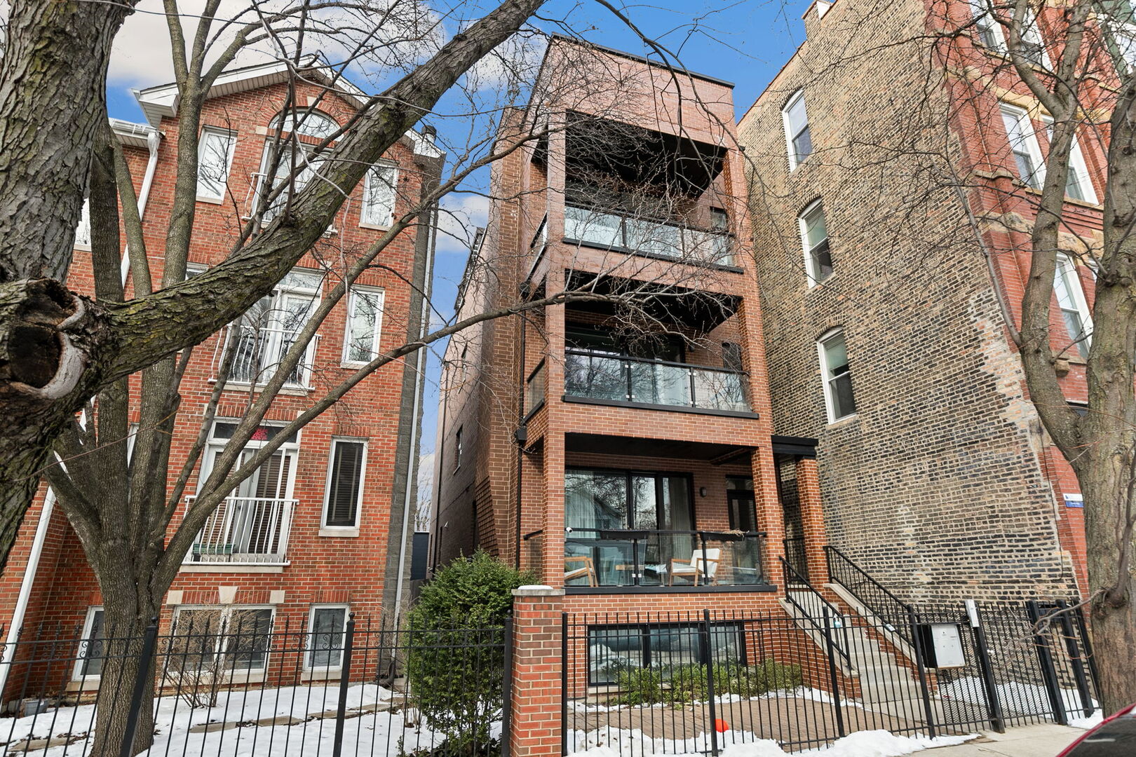 1448 W Erie Street Unit: 2