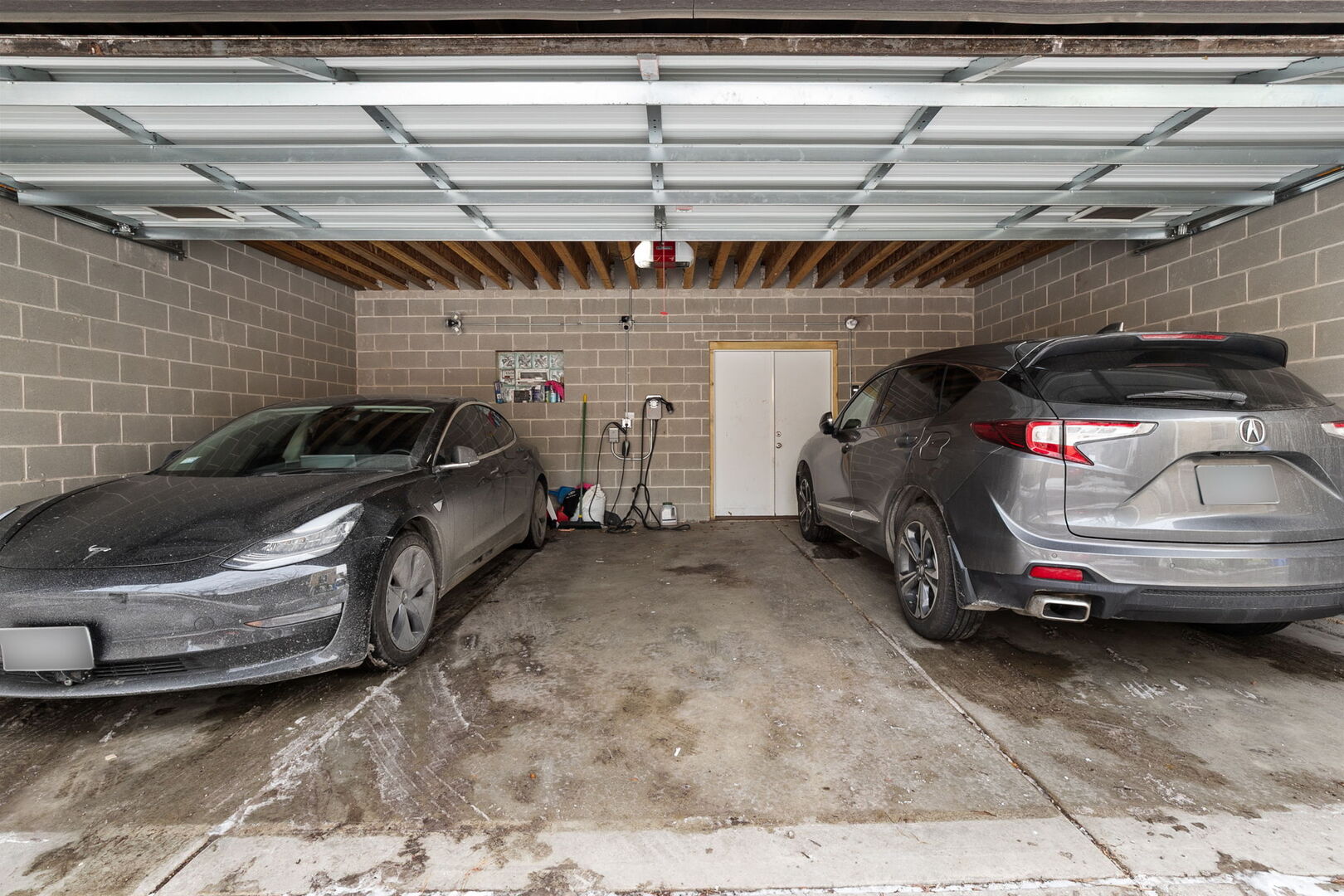 1448 W Erie Street Unit: 2