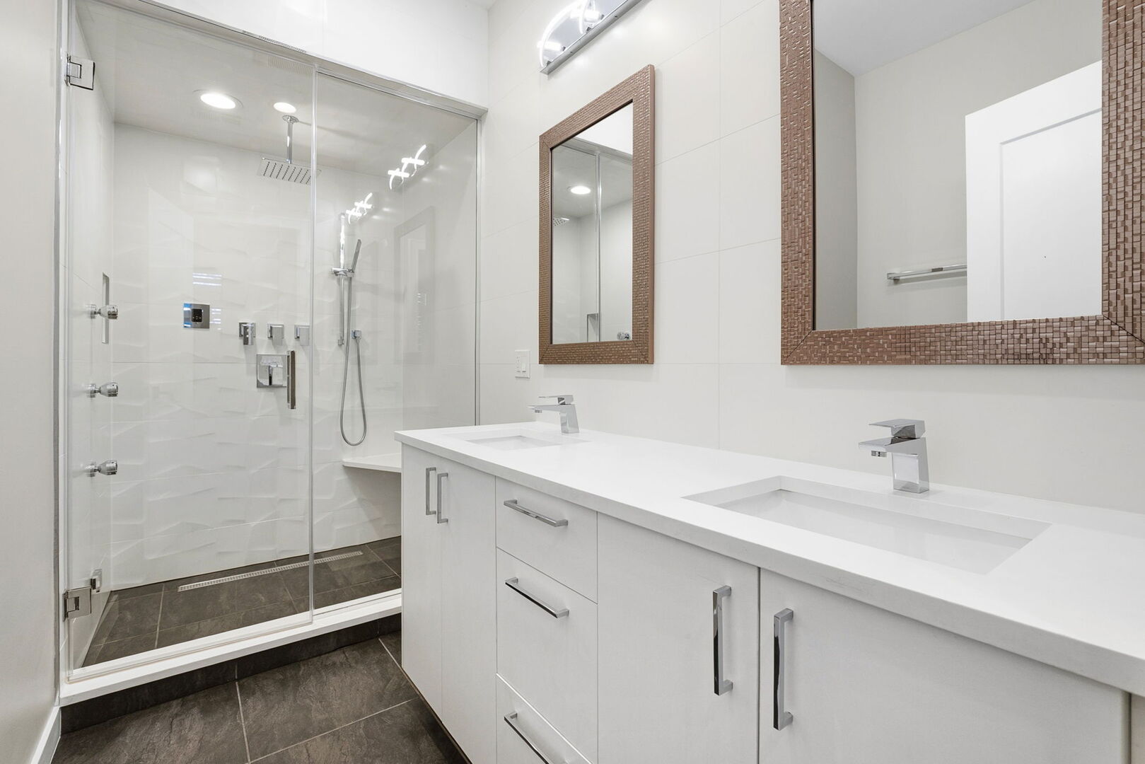 1448 W Erie Street Unit: 2