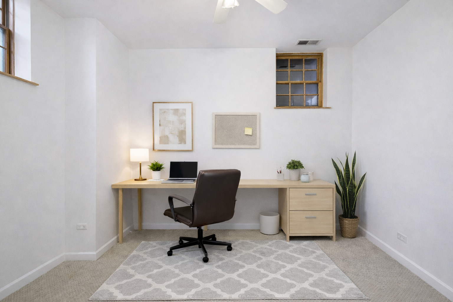 4452 S University Avenue Unit: 1S