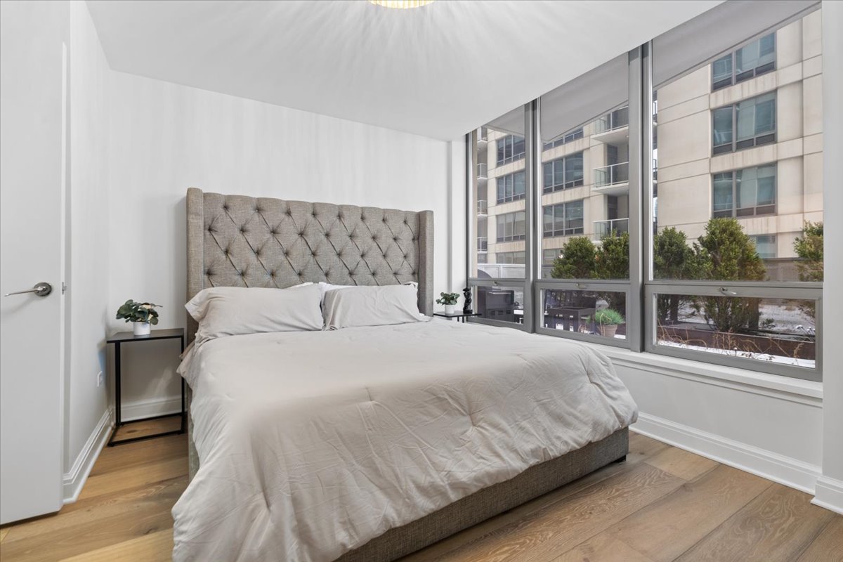 600 N LAKE SHORE Drive Unit: 1010