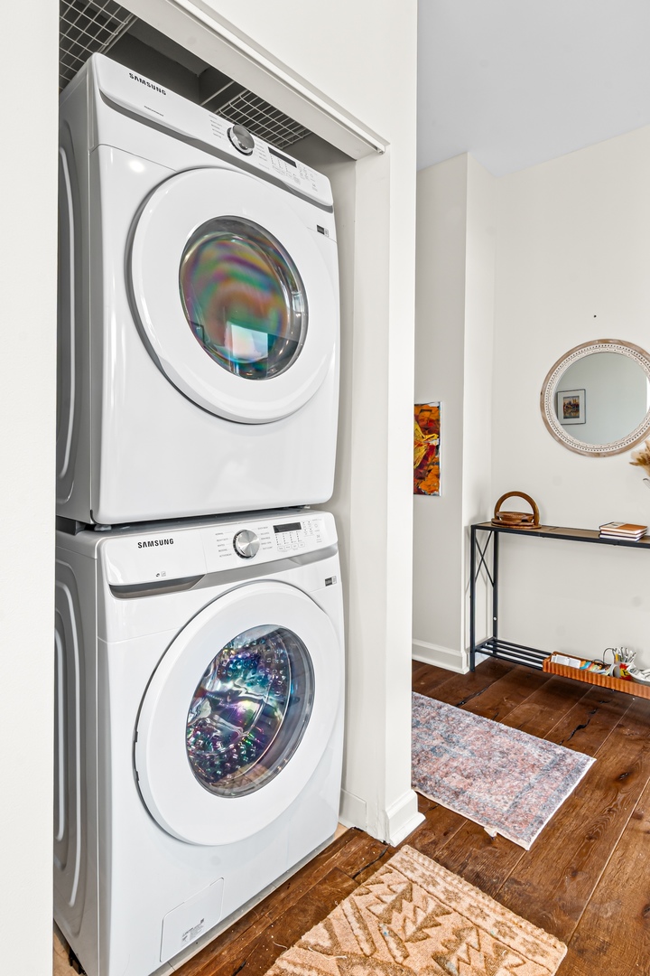 421 W Huron Street Unit: 805