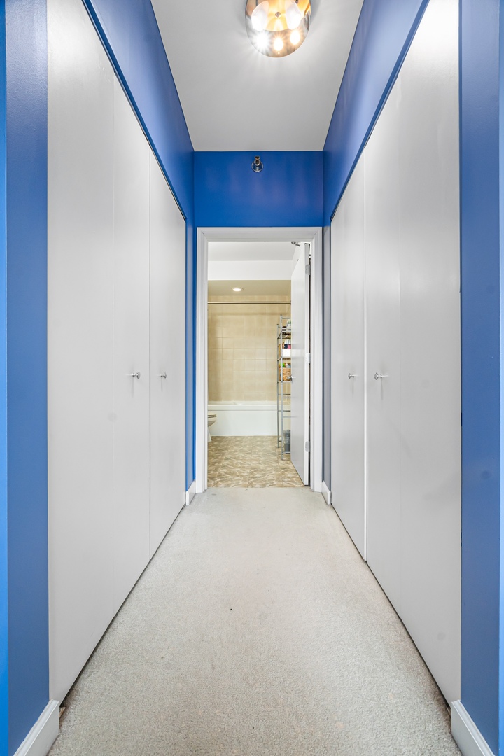 421 W Huron Street Unit: 805