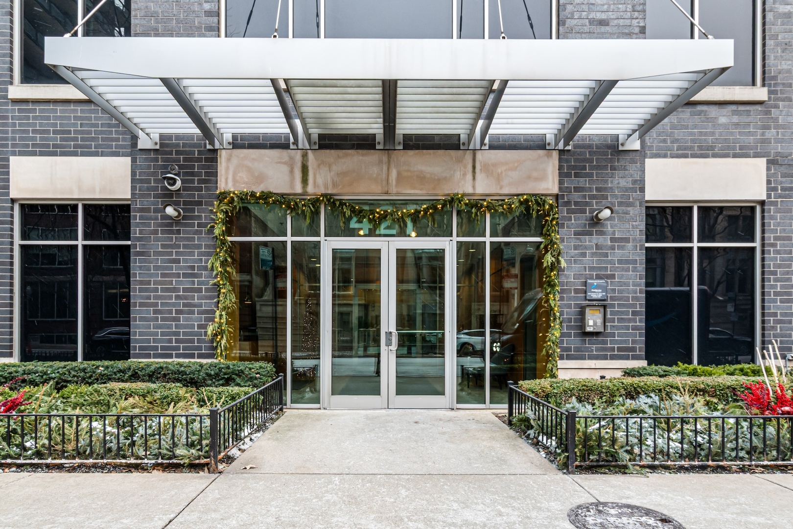 421 W Huron Street Unit: 805