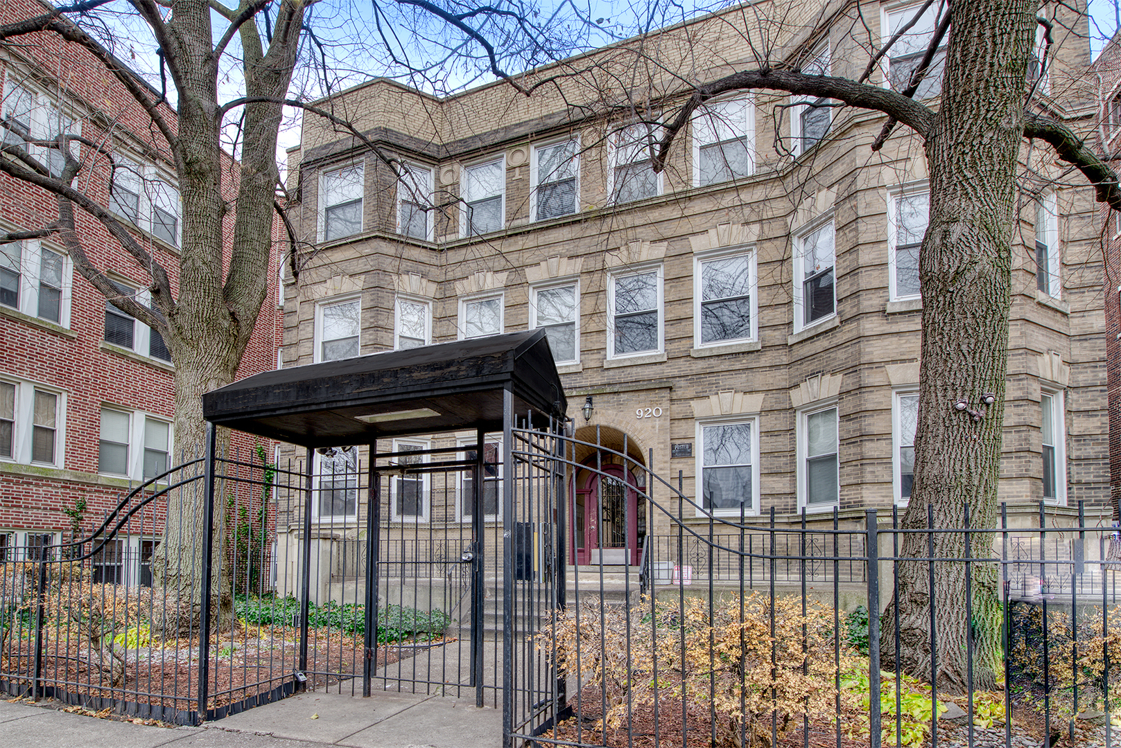920 W Windsor Avenue Unit: 2E